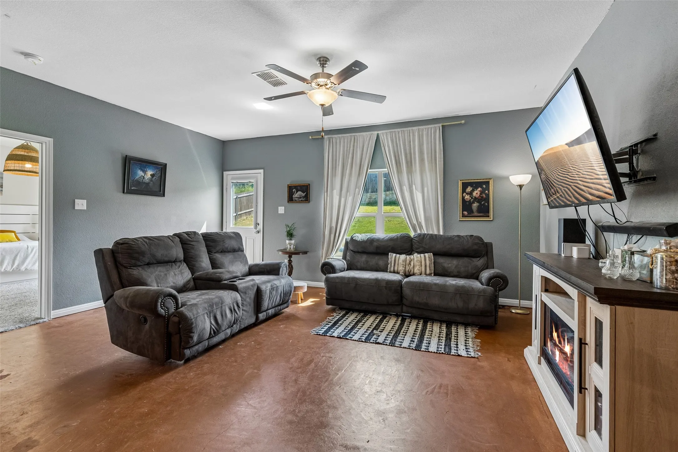 Single Family Residence For Sale in Wise County , 148 Bandana Circle, Newark, Texas 76071, 5 Bedroom, 3 Bathroom, 2 Garage spaces, 2,700 Sqft, built in 2020, mls#21342386, Real Estate Agent in Newark, Homes For Sale in Wise county, Homes For Sale in Newark, Realtor in Newark Texas, Real Estate Brokerage Independent Realty Texas, Luminita Cordes Realtor