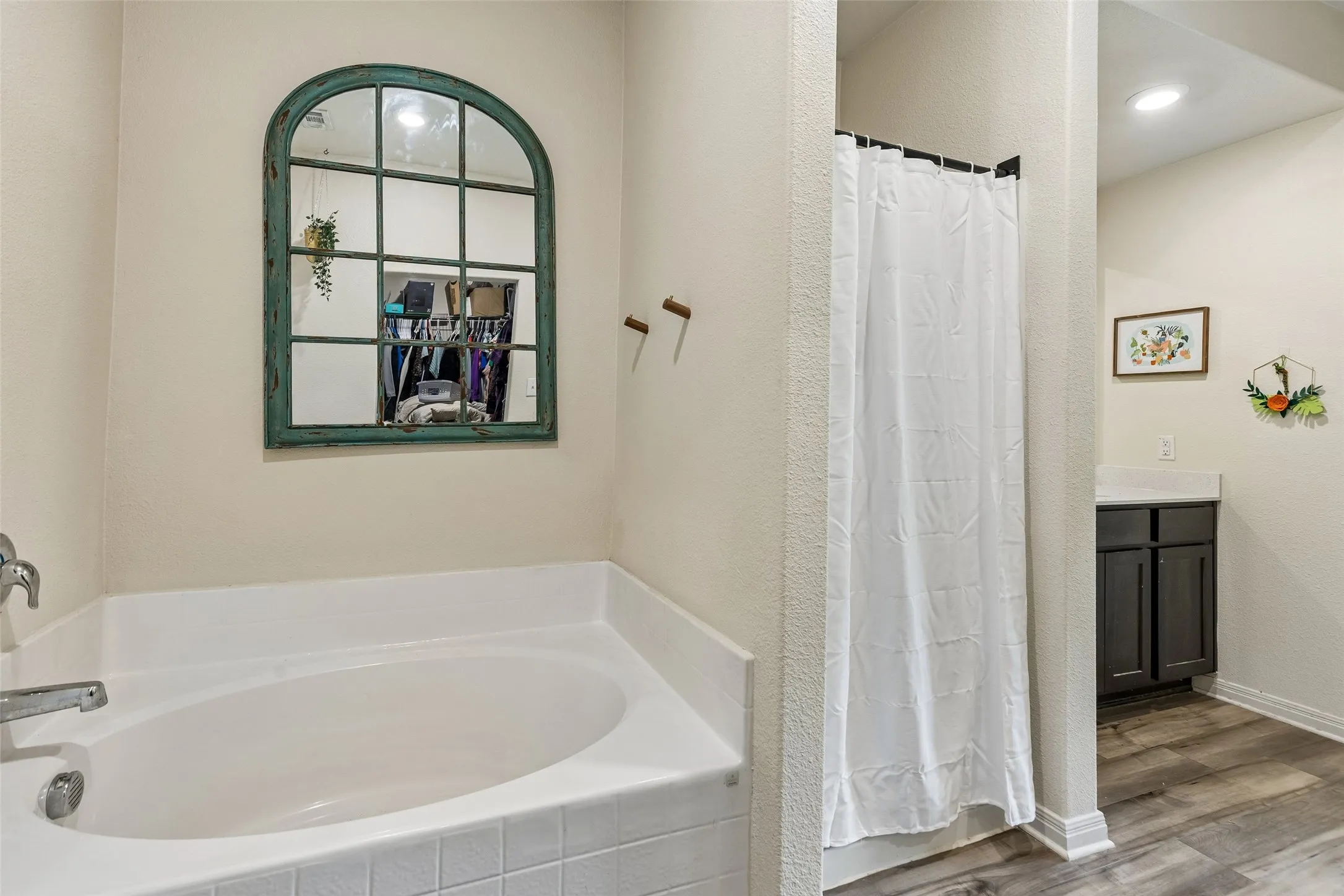 Single Family Residence For Sale in Wise County , 148 Bandana Circle, Newark, Texas 76071, 5 Bedroom, 3 Bathroom, 2 Garage spaces, 2,700 Sqft, built in 2020, mls#21342386, Real Estate Agent in Newark, Homes For Sale in Wise county, Homes For Sale in Newark, Realtor in Newark Texas, Real Estate Brokerage Independent Realty Texas, Luminita Cordes Realtor