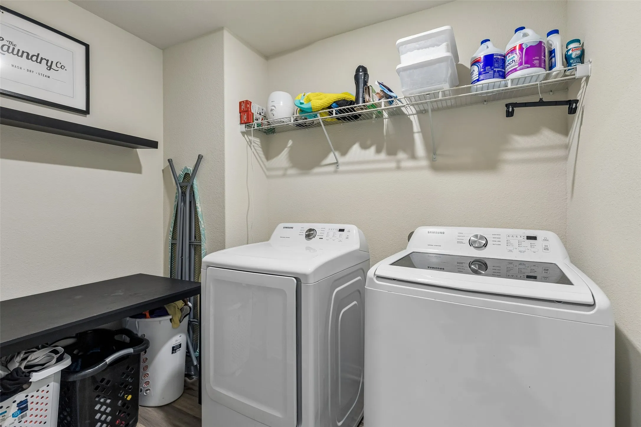 Single Family Residence For Sale in Wise County , 148 Bandana Circle, Newark, Texas 76071, 5 Bedroom, 3 Bathroom, 2 Garage spaces, 2,700 Sqft, built in 2020, mls#21342386, Real Estate Agent in Newark, Homes For Sale in Wise county, Homes For Sale in Newark, Realtor in Newark Texas, Real Estate Brokerage Independent Realty Texas, Luminita Cordes Realtor