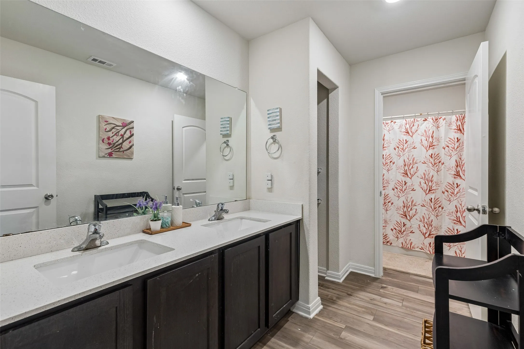 Single Family Residence For Sale in Wise County , 148 Bandana Circle, Newark, Texas 76071, 5 Bedroom, 3 Bathroom, 2 Garage spaces, 2,700 Sqft, built in 2020, mls#21342386, Real Estate Agent in Newark, Homes For Sale in Wise county, Homes For Sale in Newark, Realtor in Newark Texas, Real Estate Brokerage Independent Realty Texas, Luminita Cordes Realtor
