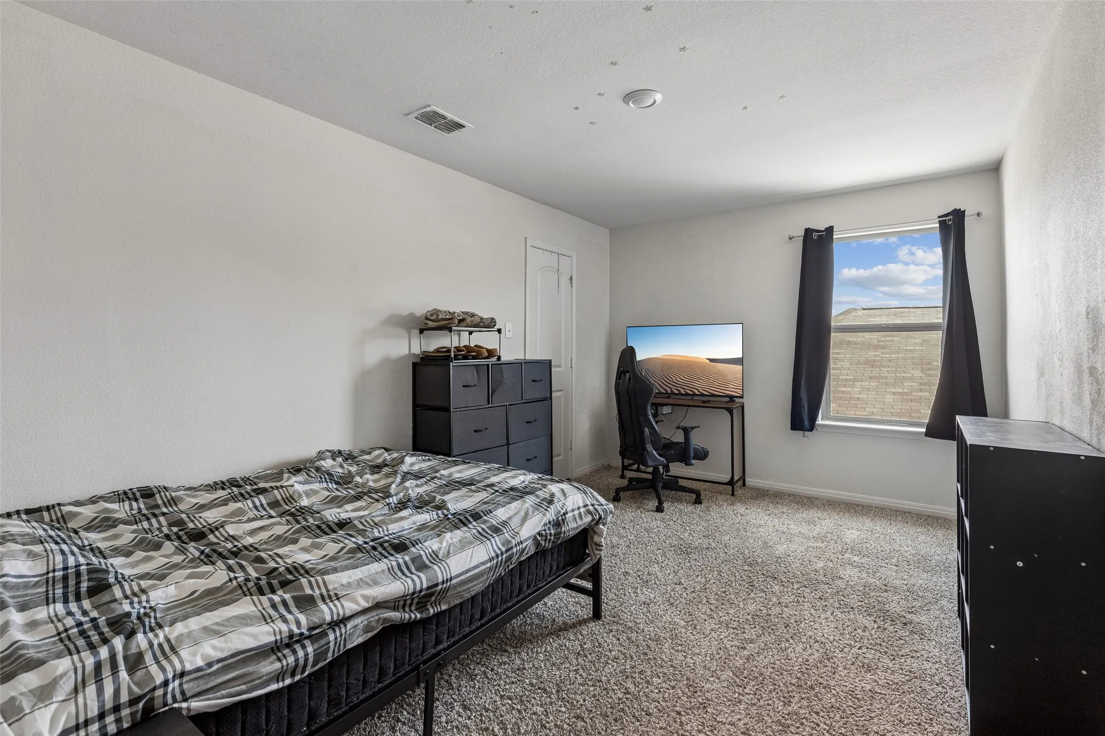 Single Family Residence For Sale in Wise County , 148 Bandana Circle, Newark, Texas 76071, 5 Bedroom, 3 Bathroom, 2 Garage spaces, 2,700 Sqft, built in 2020, mls#21342386, Real Estate Agent in Newark, Homes For Sale in Wise county, Homes For Sale in Newark, Realtor in Newark Texas, Real Estate Brokerage Independent Realty Texas, Luminita Cordes Realtor
