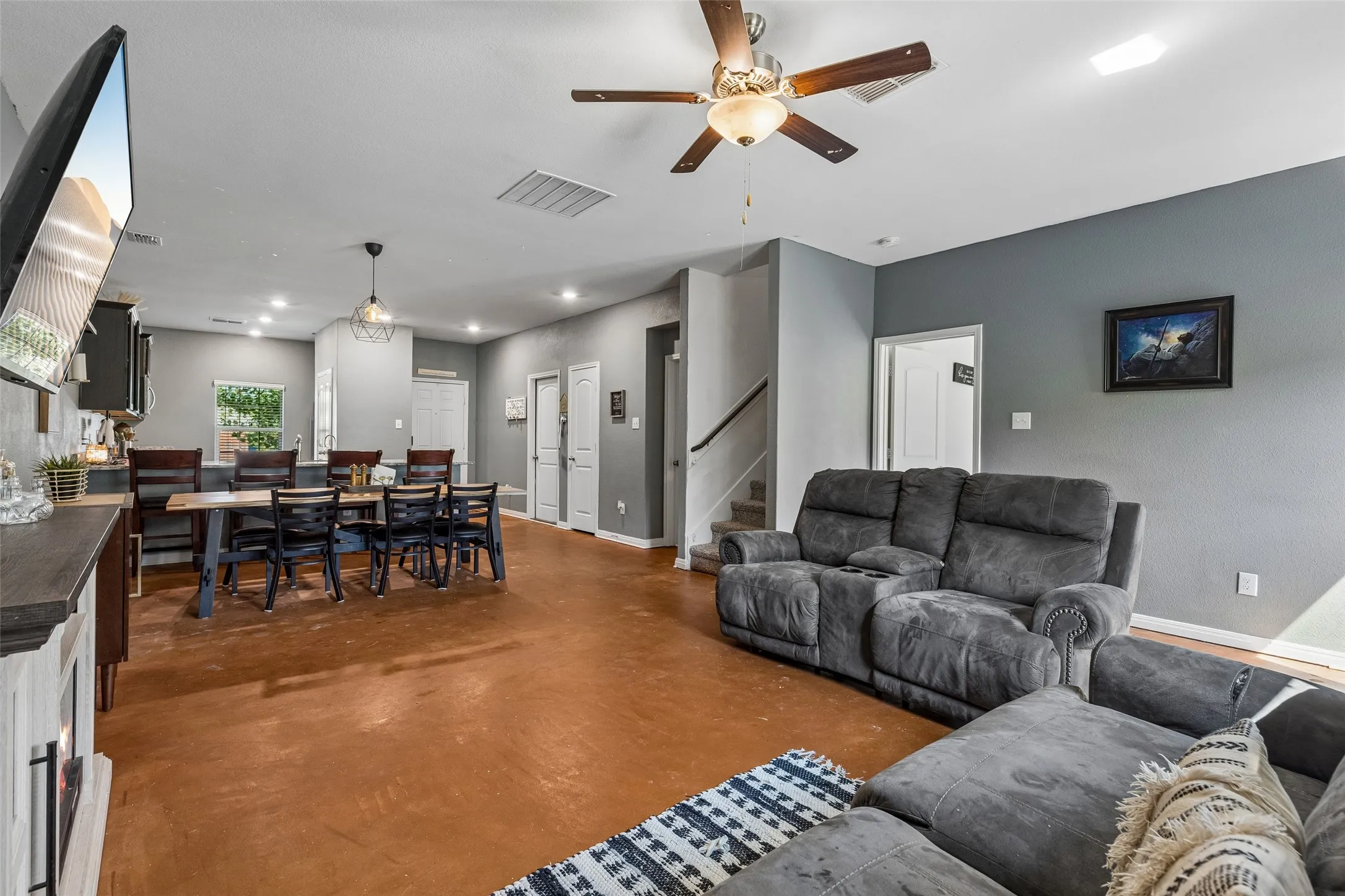 Single Family Residence For Sale in Wise County , 148 Bandana Circle, Newark, Texas 76071, 5 Bedroom, 3 Bathroom, 2 Garage spaces, 2,700 Sqft, built in 2020, mls#21342386, Real Estate Agent in Newark, Homes For Sale in Wise county, Homes For Sale in Newark, Realtor in Newark Texas, Real Estate Brokerage Independent Realty Texas, Luminita Cordes Realtor