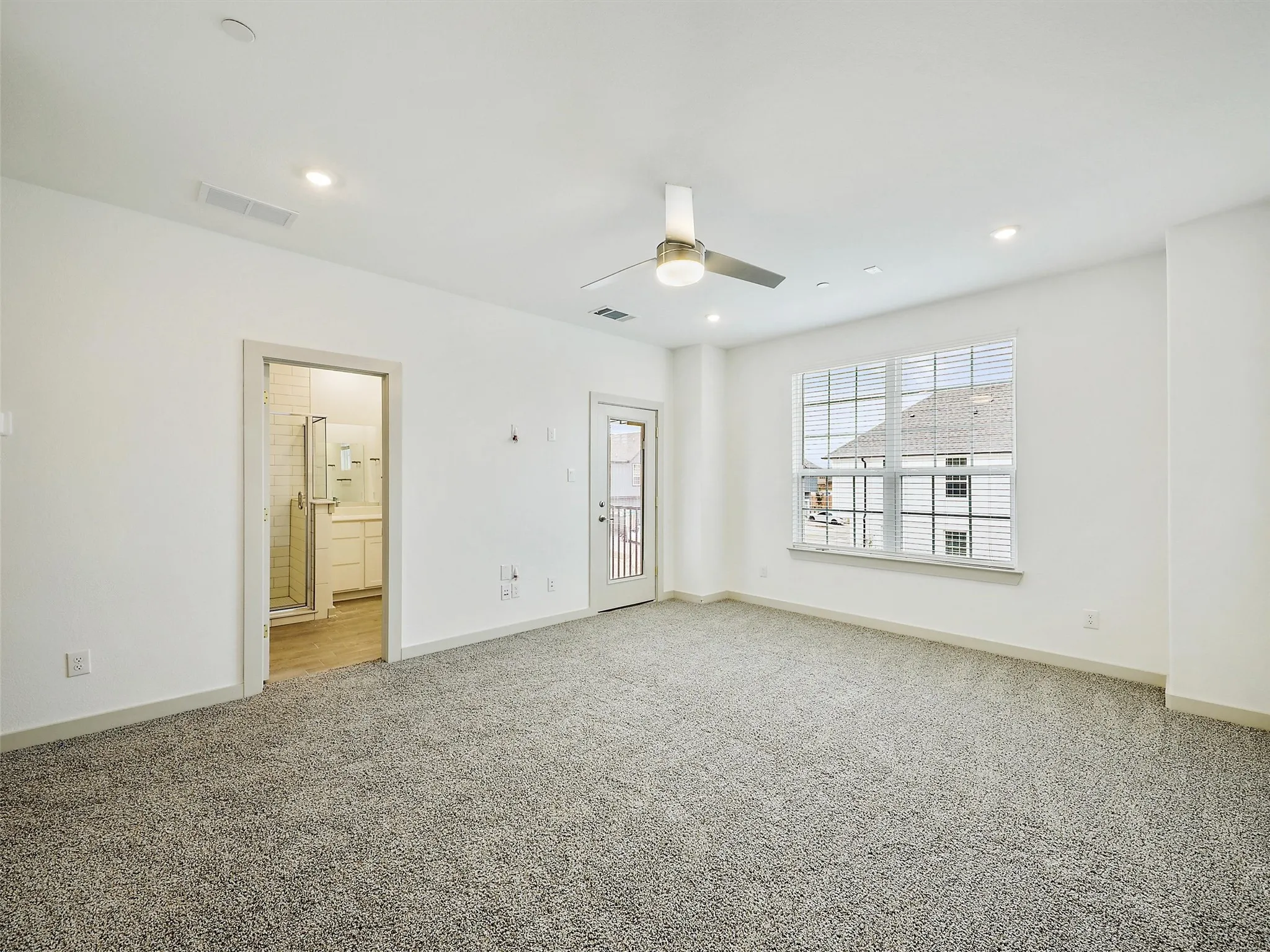 Townhouse For Rent in Collin County , 543 Eiseley Drive, Allen, Texas 75002, 3 Bedroom, 3 Bathroom, 2 Garage spaces, 1,844 Sqft, built in 2022, Price $2,550, mls#21344421, Real Estate Agent in Allen, Homes For Rent in Collin county, Homes For Rent in Allen, Realtor in Allen Texas, Real Estate Brokerage Independent Realty Texas, Luminita Cordes Realtor