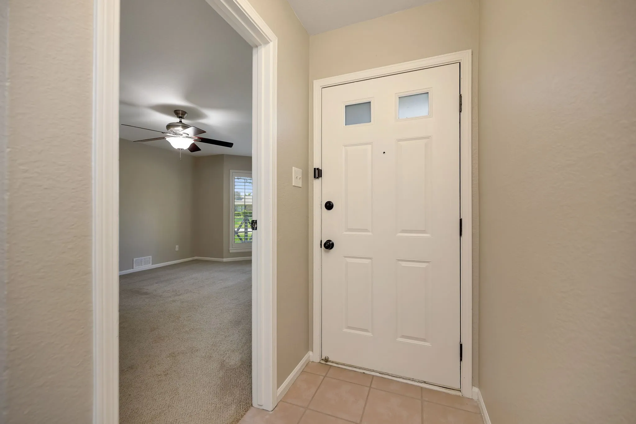 Single Family Residence For Sale in Dallas County , 934 Mapleleaf Lane, Coppell, Texas 75019, 3 Bedroom, 2 Bathroom, Garage spaces, 1,389 Sqft, built in 1983, Price $354,950, mls#21344384, Real Estate Agent in Coppell, Homes For Sale in Dallas county, Homes For Sale in Coppell, Realtor in Coppell Texas, Real Estate Brokerage Independent Realty Texas, Luminita Cordes Realtor