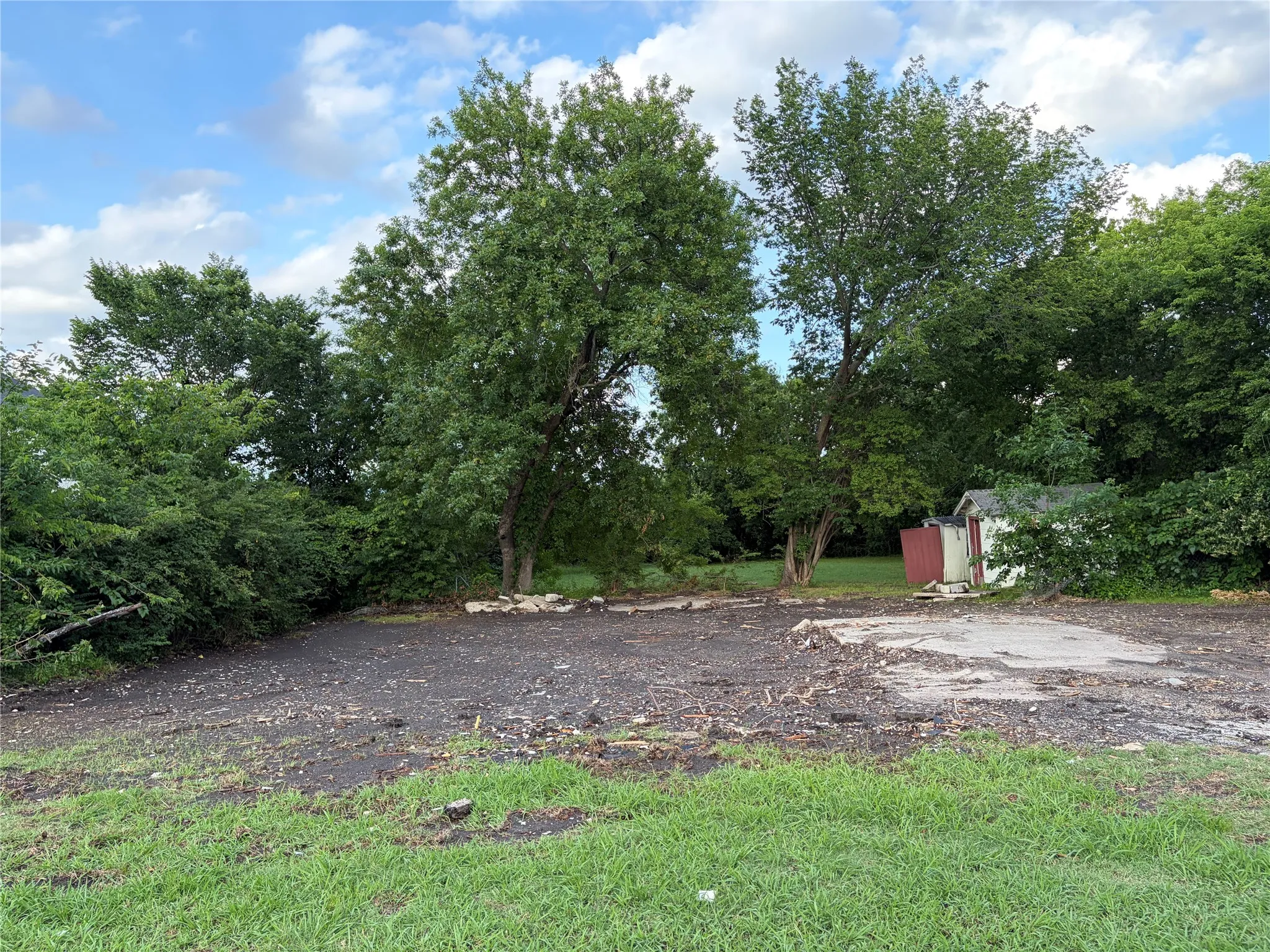 Unimproved Land For Sale in Rockwall County , 808 N Goliad Street, Rockwall, Texas 75087, 0, 0, Garage spaces, 0 Sqft, built in 1950, Price $399,900, mls#21336373, Real Estate Agent in Rockwall, Homes For Sale in Rockwall county, Homes For Sale in Rockwall, Realtor in Rockwall Texas, Real Estate Brokerage Independent Realty Texas, Luminita Cordes Realtor