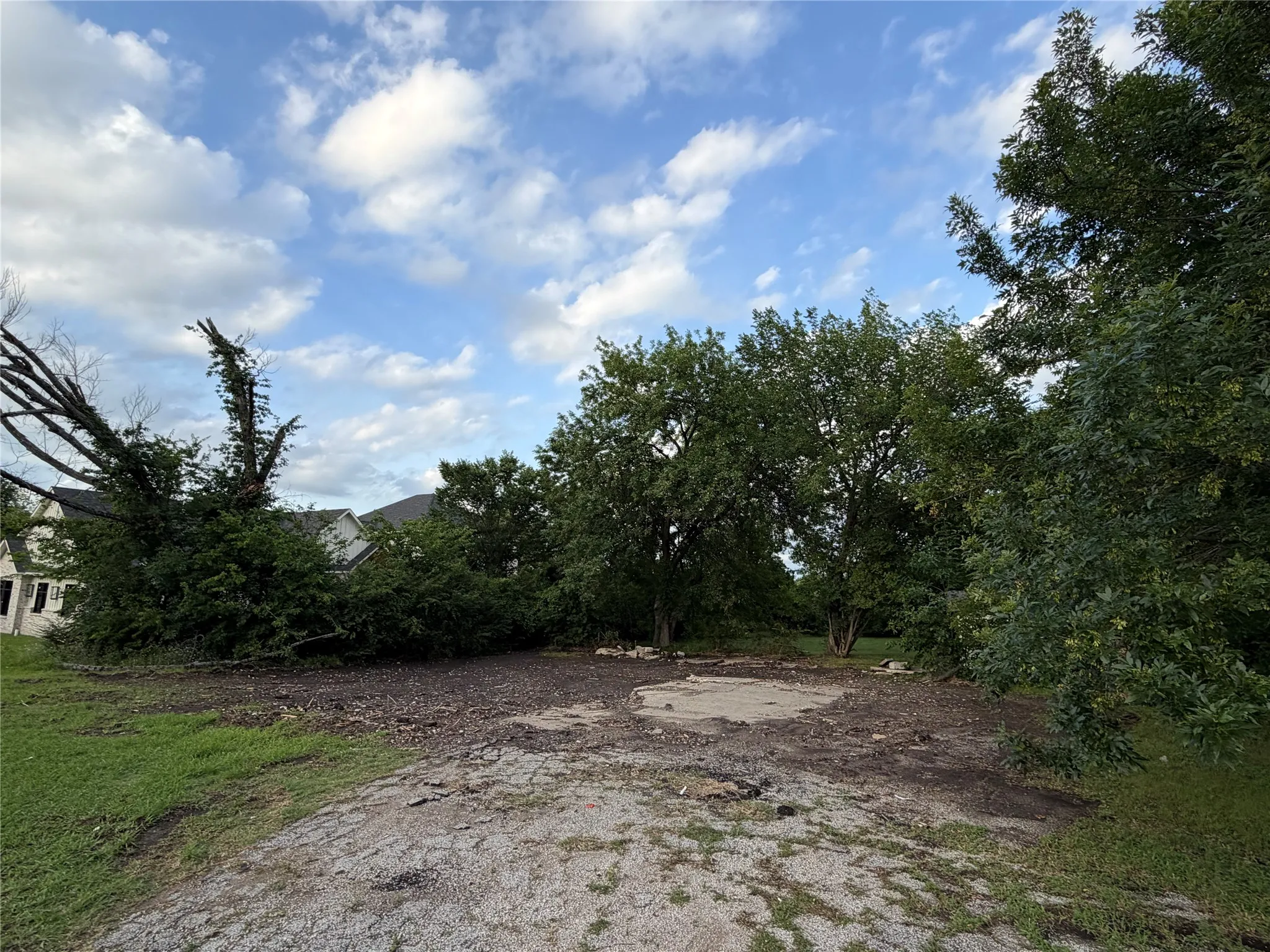 Unimproved Land For Sale in Rockwall County , 808 N Goliad Street, Rockwall, Texas 75087, 0, 0, Garage spaces, 0 Sqft, built in 1950, Price $399,900, mls#21336373, Real Estate Agent in Rockwall, Homes For Sale in Rockwall county, Homes For Sale in Rockwall, Realtor in Rockwall Texas, Real Estate Brokerage Independent Realty Texas, Luminita Cordes Realtor