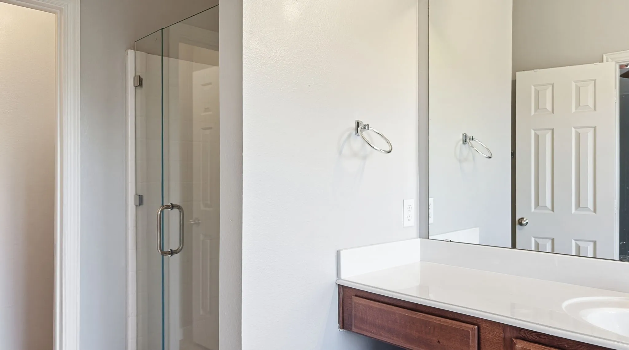 Townhouse For Rent in Dallas County , 1247 Bethel School Court, Coppell, Texas 75019, 3 Bedroom, 3 Bathroom, 2 Garage spaces, 1,502 Sqft, built in 2006, mls#21344629, Real Estate Agent in Coppell, Homes For Rent in Dallas county, Homes For Rent in Coppell, Realtor in Coppell Texas, Real Estate Brokerage Independent Realty Texas, Luminita Cordes Realtor