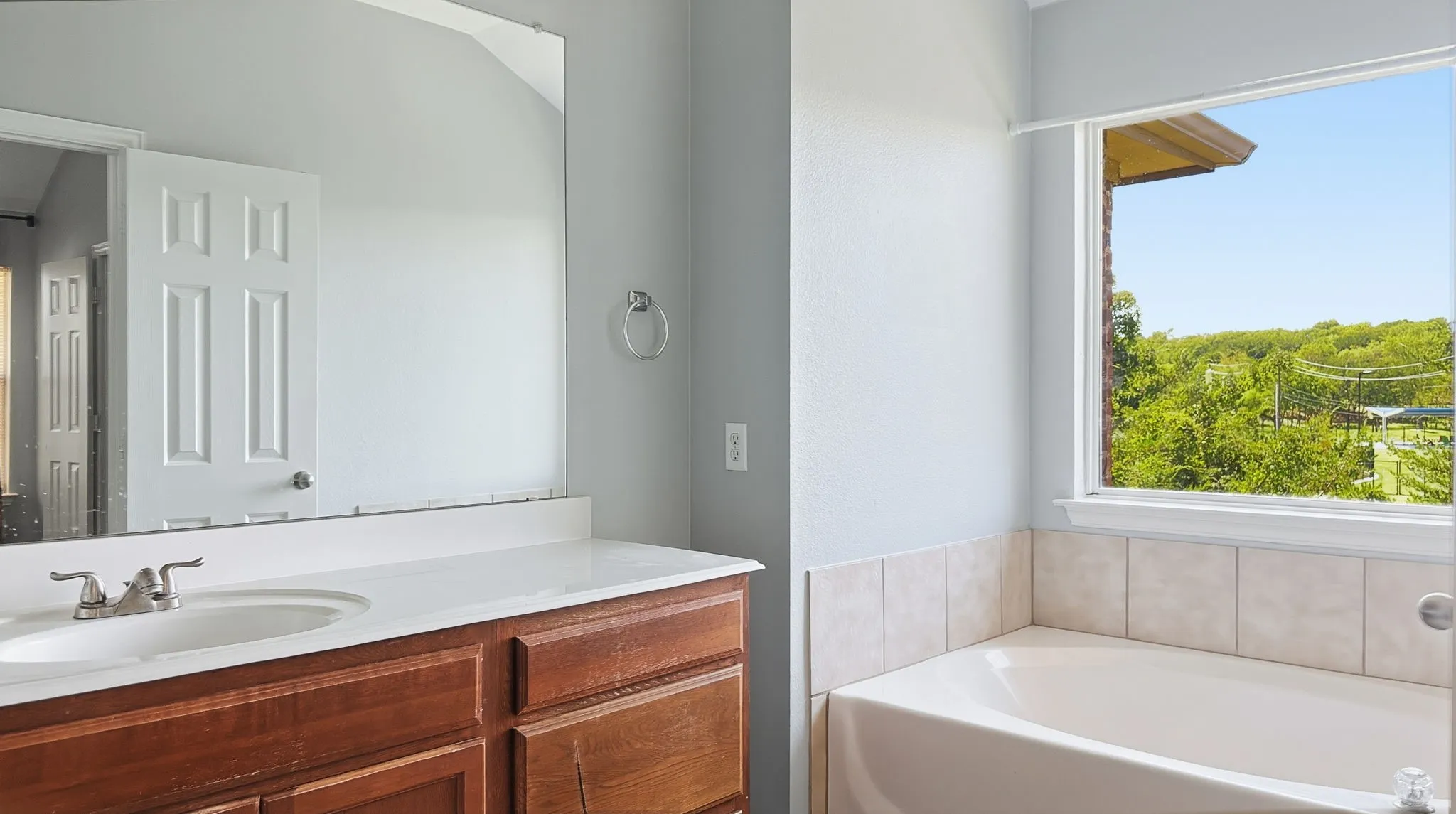 Townhouse For Rent in Dallas County , 1247 Bethel School Court, Coppell, Texas 75019, 3 Bedroom, 3 Bathroom, 2 Garage spaces, 1,502 Sqft, built in 2006, mls#21344629, Real Estate Agent in Coppell, Homes For Rent in Dallas county, Homes For Rent in Coppell, Realtor in Coppell Texas, Real Estate Brokerage Independent Realty Texas, Luminita Cordes Realtor