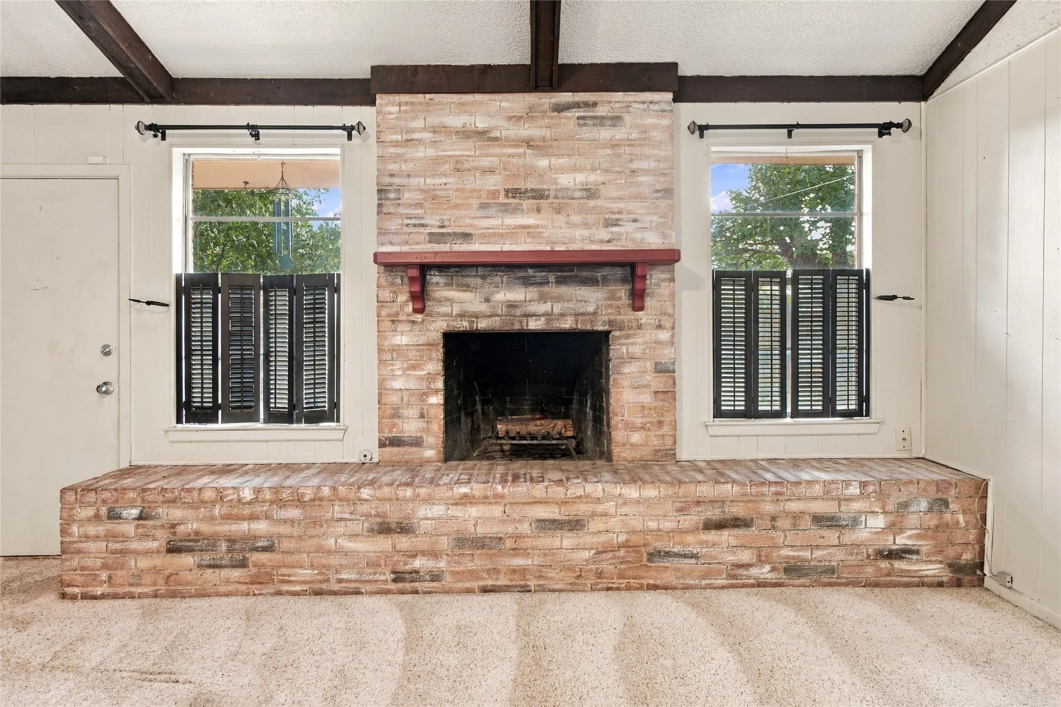 Single Family Residence For Sale in Taylor County , 2119 Minter, Abilene, Texas 79603, 3 Bedroom, 2 Bathroom, 2 Garage spaces, 1,520 Sqft, built in 1972, mls#21344630, Real Estate Agent in Abilene, Homes For Sale in Taylor county, Homes For Sale in Abilene, Realtor in Abilene Texas, Real Estate Brokerage Independent Realty Texas, Luminita Cordes Realtor