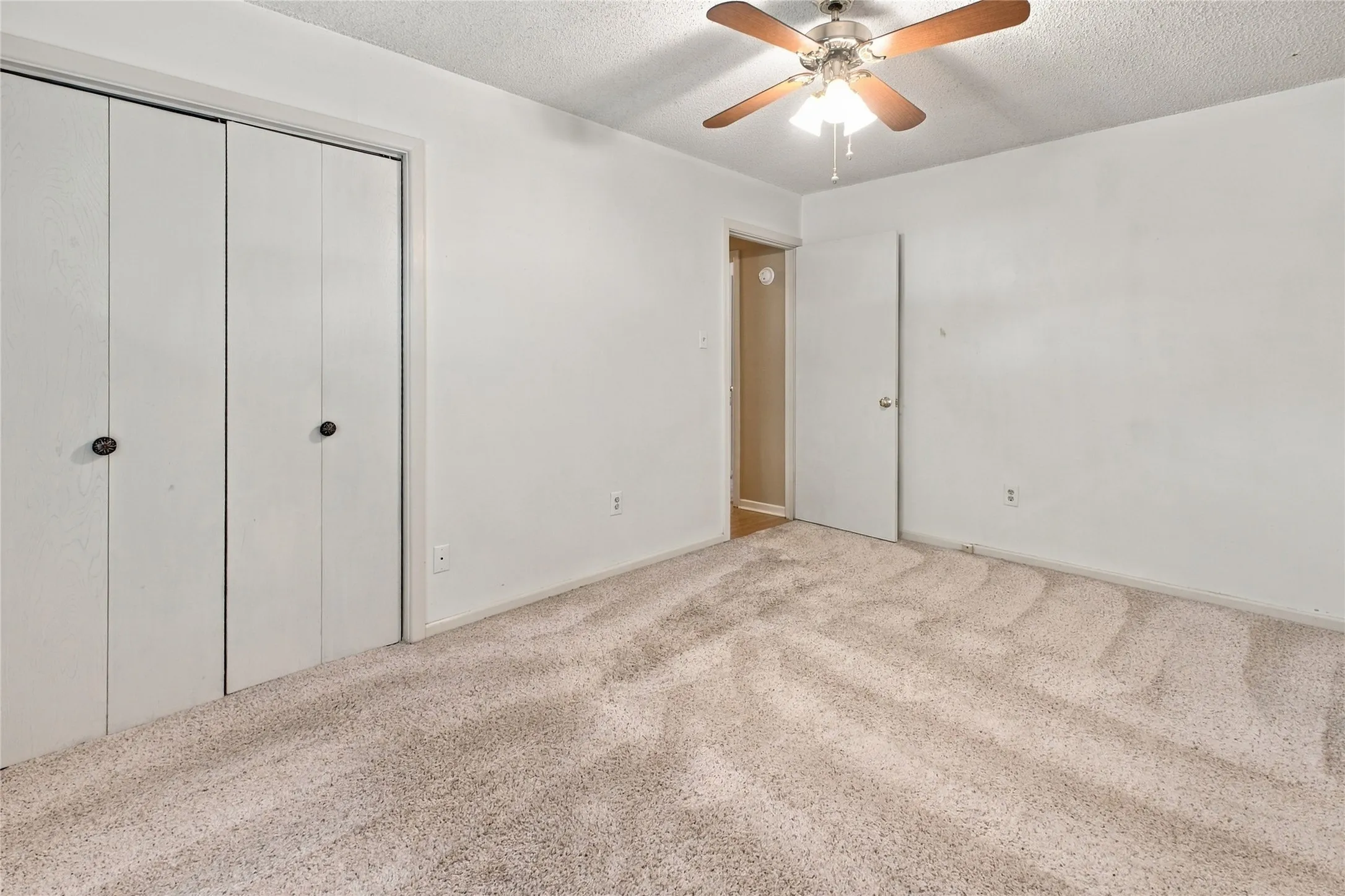 Single Family Residence For Sale in Taylor County , 2119 Minter, Abilene, Texas 79603, 3 Bedroom, 2 Bathroom, 2 Garage spaces, 1,520 Sqft, built in 1972, mls#21344630, Real Estate Agent in Abilene, Homes For Sale in Taylor county, Homes For Sale in Abilene, Realtor in Abilene Texas, Real Estate Brokerage Independent Realty Texas, Luminita Cordes Realtor