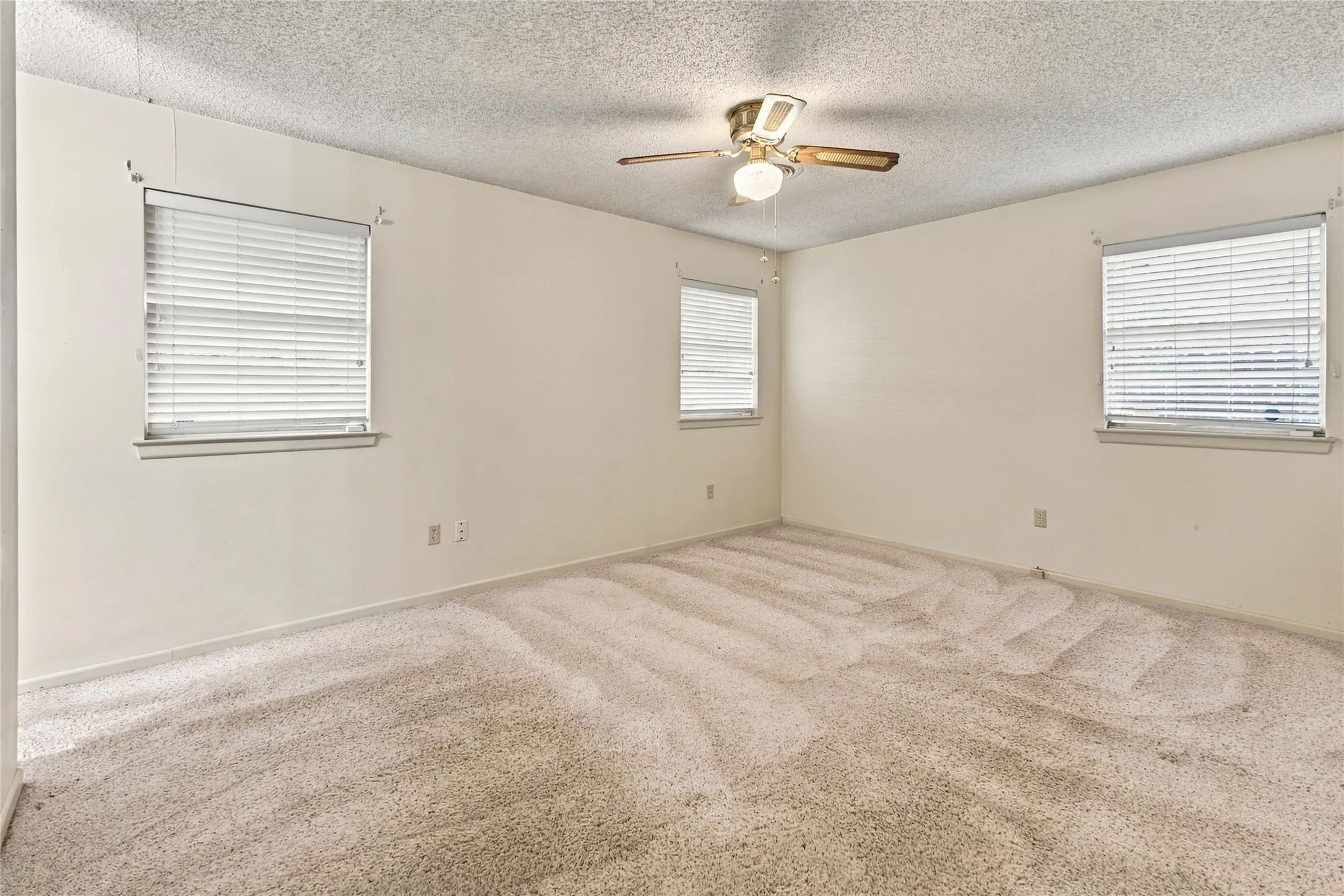 Single Family Residence For Sale in Taylor County , 2119 Minter, Abilene, Texas 79603, 3 Bedroom, 2 Bathroom, 2 Garage spaces, 1,520 Sqft, built in 1972, mls#21344630, Real Estate Agent in Abilene, Homes For Sale in Taylor county, Homes For Sale in Abilene, Realtor in Abilene Texas, Real Estate Brokerage Independent Realty Texas, Luminita Cordes Realtor