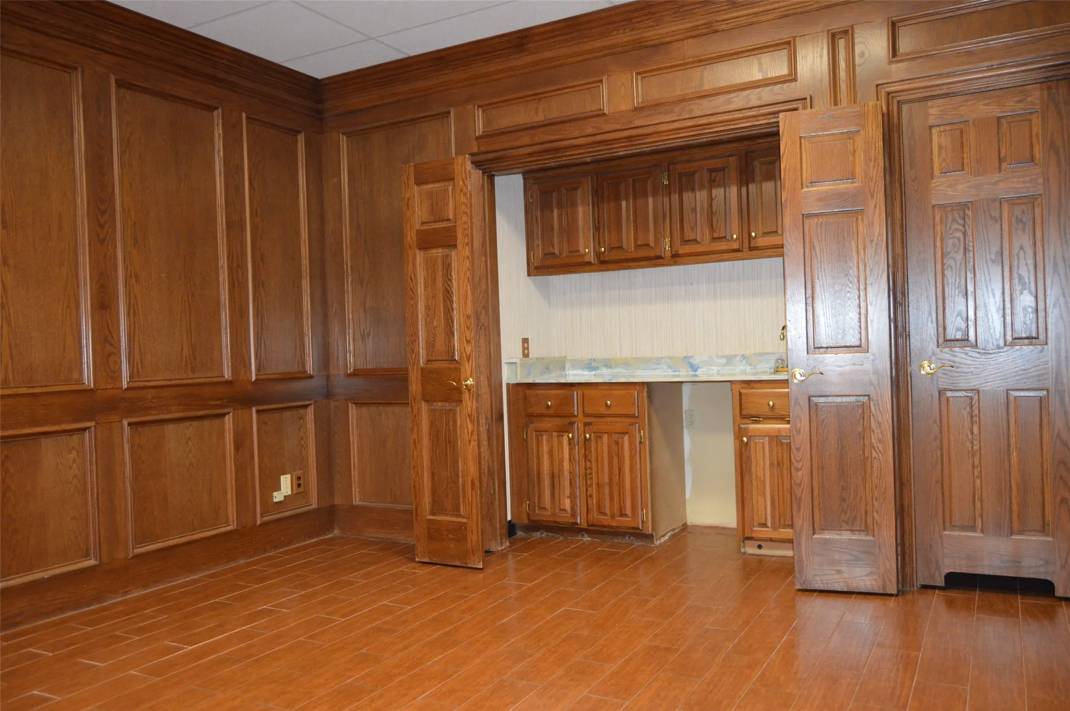 Conference room with service area