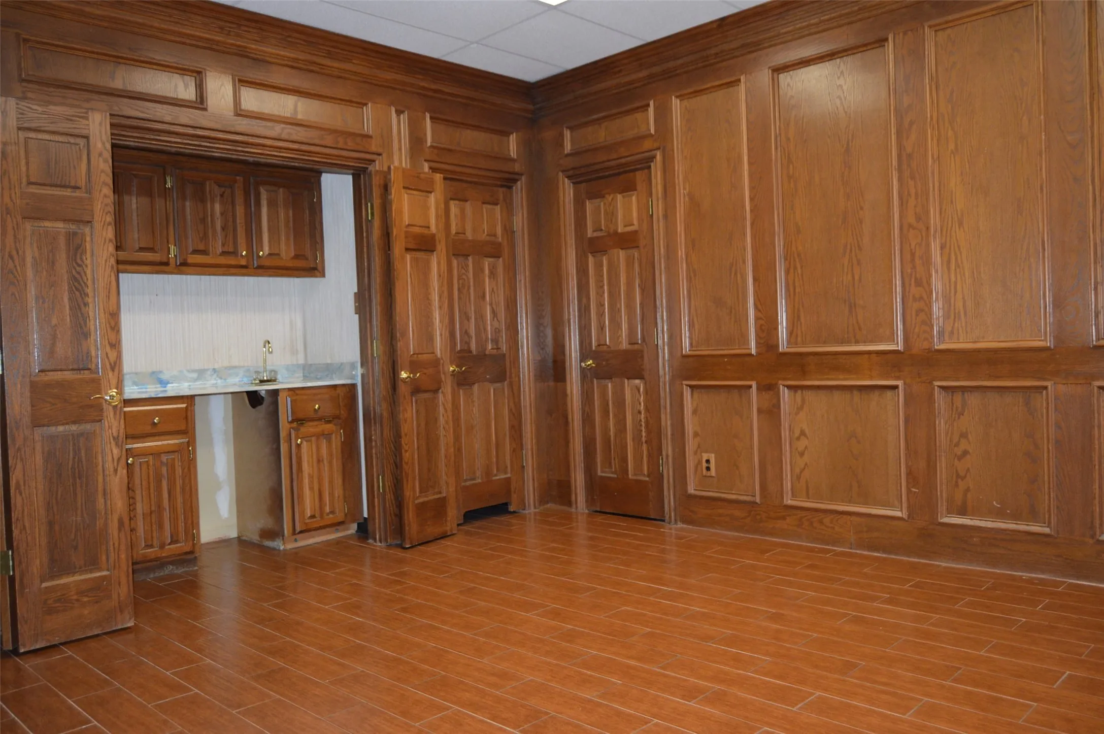 Office For Rent in Hunt County , 8602 Wesley Street Suite 100, Greenville, Texas 75402, 0, 0, Garage spaces, 0 Sqft, built in 1983, Price $2,950, mls#21344545, Real Estate Agent in Greenville, Homes For Rent in Hunt county, Homes For Rent in Greenville, Realtor in Greenville Texas, Real Estate Brokerage Independent Realty Texas, Luminita Cordes Realtor