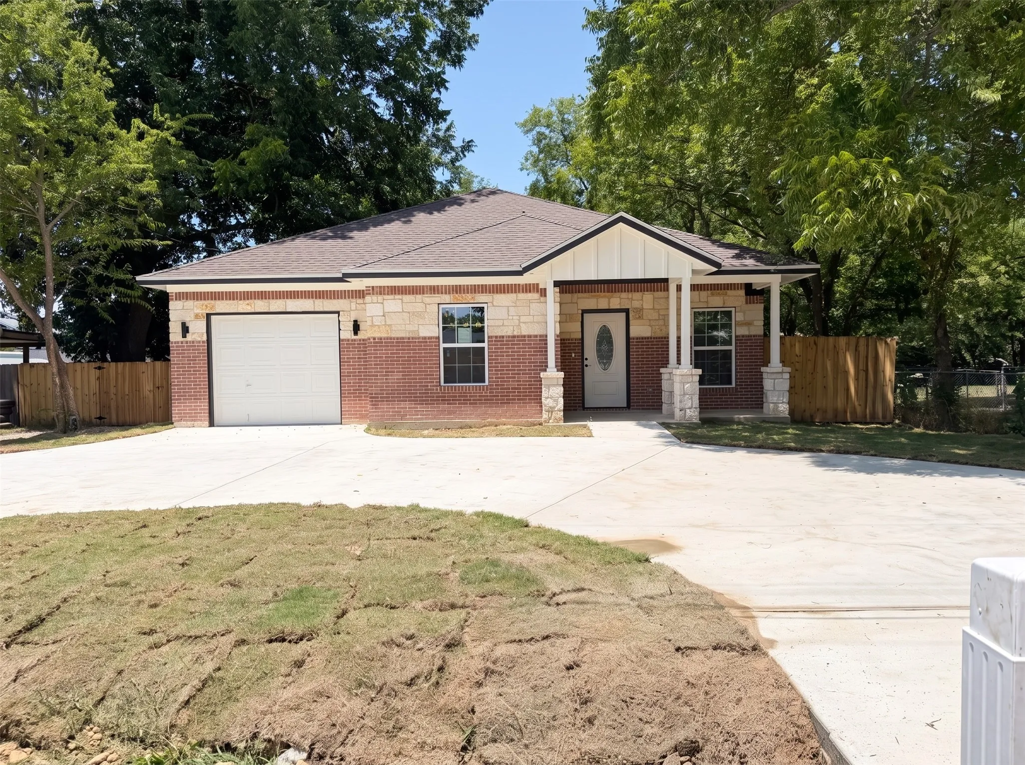 Single Family Residence For Sale in Van Zandt County , 922 Gibbard Avenue, Wills Point, Texas 75169, 3 Bedroom, 2 Bathroom, 1 Garage spaces, 1,537 Sqft, built in 2026, mls#21340092, Real Estate Agent in Wills Point, Homes For Sale in Van Zandt county, Homes For Sale in Wills Point, Realtor in Wills Point Texas, Real Estate Brokerage Independent Realty Texas, Luminita Cordes Realtor