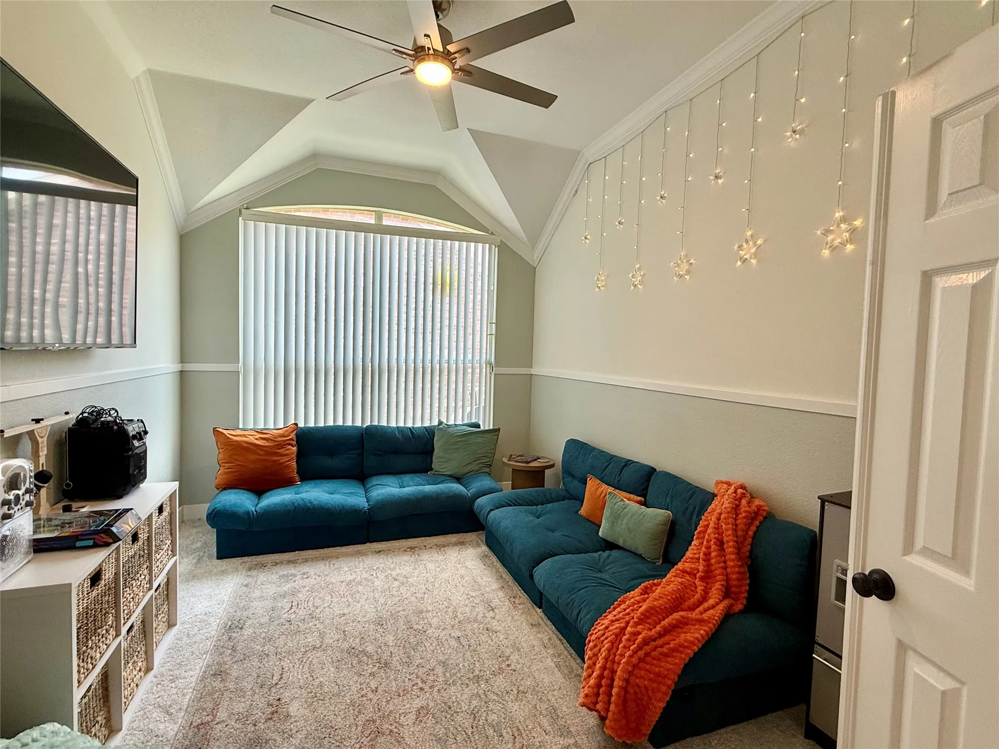 Single Family Residence For Sale in Tarrant County , 703 Fannin Lane, Mansfield, Texas 76063, 4 Bedroom, 3 Bathroom, 2 Garage spaces, 2,991 Sqft, built in 2003, mls#21344406, Real Estate Agent in Mansfield, Homes For Sale in Tarrant county, Homes For Sale in Mansfield, Realtor in Mansfield Texas, Real Estate Brokerage Independent Realty Texas, Luminita Cordes Realtor