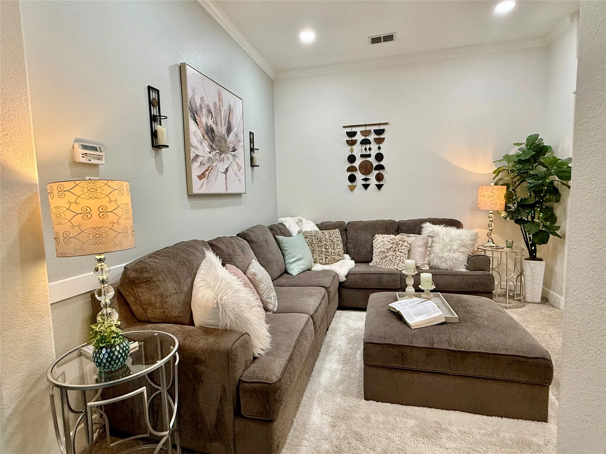 Single Family Residence For Sale in Tarrant County , 703 Fannin Lane, Mansfield, Texas 76063, 4 Bedroom, 3 Bathroom, 2 Garage spaces, 2,991 Sqft, built in 2003, mls#21344406, Real Estate Agent in Mansfield, Homes For Sale in Tarrant county, Homes For Sale in Mansfield, Realtor in Mansfield Texas, Real Estate Brokerage Independent Realty Texas, Luminita Cordes Realtor