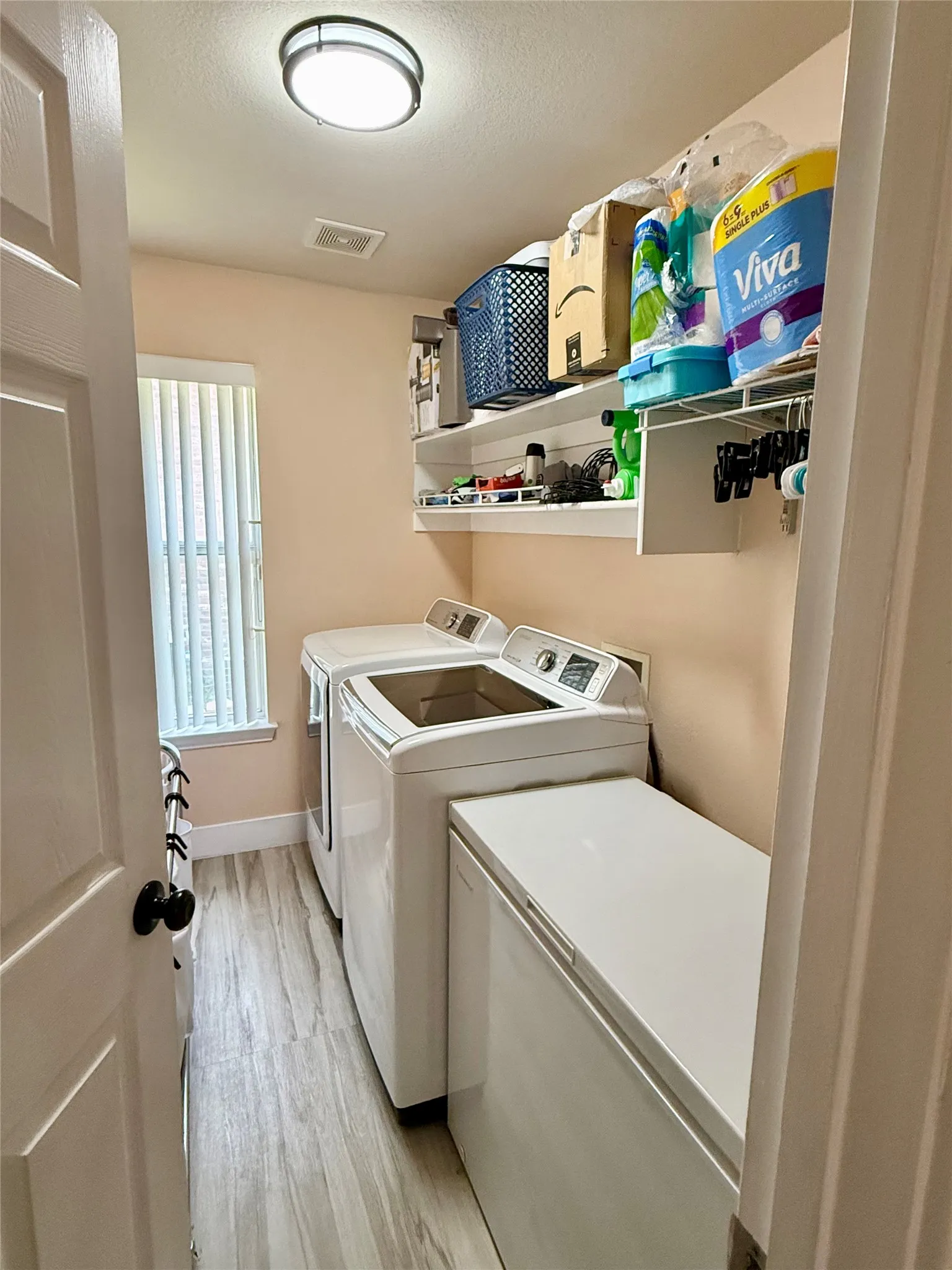 Single Family Residence For Sale in Tarrant County , 703 Fannin Lane, Mansfield, Texas 76063, 4 Bedroom, 3 Bathroom, 2 Garage spaces, 2,991 Sqft, built in 2003, mls#21344406, Real Estate Agent in Mansfield, Homes For Sale in Tarrant county, Homes For Sale in Mansfield, Realtor in Mansfield Texas, Real Estate Brokerage Independent Realty Texas, Luminita Cordes Realtor