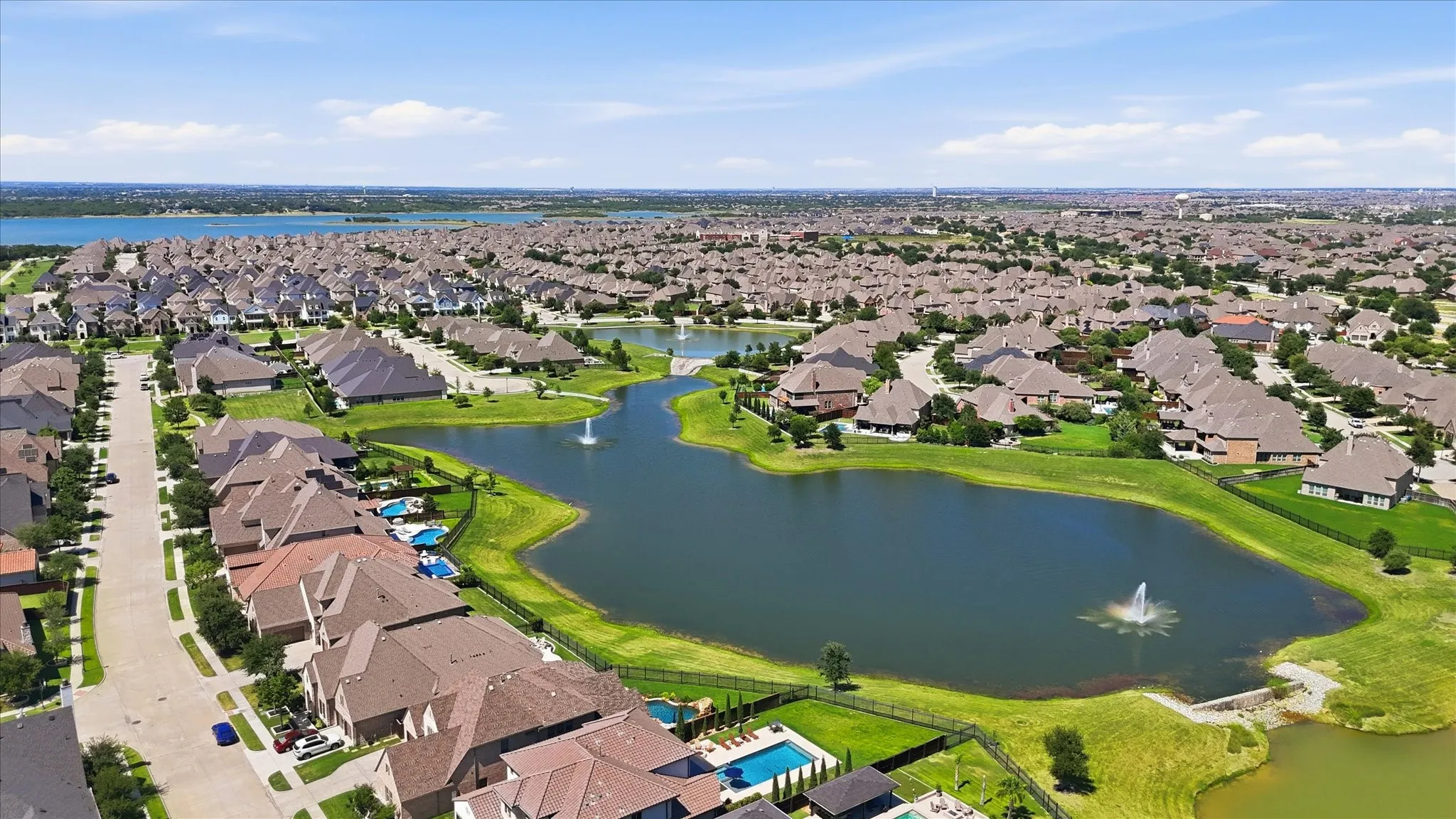 Single Family Residence For Sale in Denton County , 7609 Haddington, The Colony, Texas 75056, 2 Bedroom, 2 Bathroom, 2 Garage spaces, 2,022 Sqft, built in 2018, mls#21343372, Real Estate Agent in The Colony, Homes For Sale in Denton county, Homes For Sale in The Colony, Realtor in The Colony Texas, Real Estate Brokerage Independent Realty Texas, Luminita Cordes Realtor