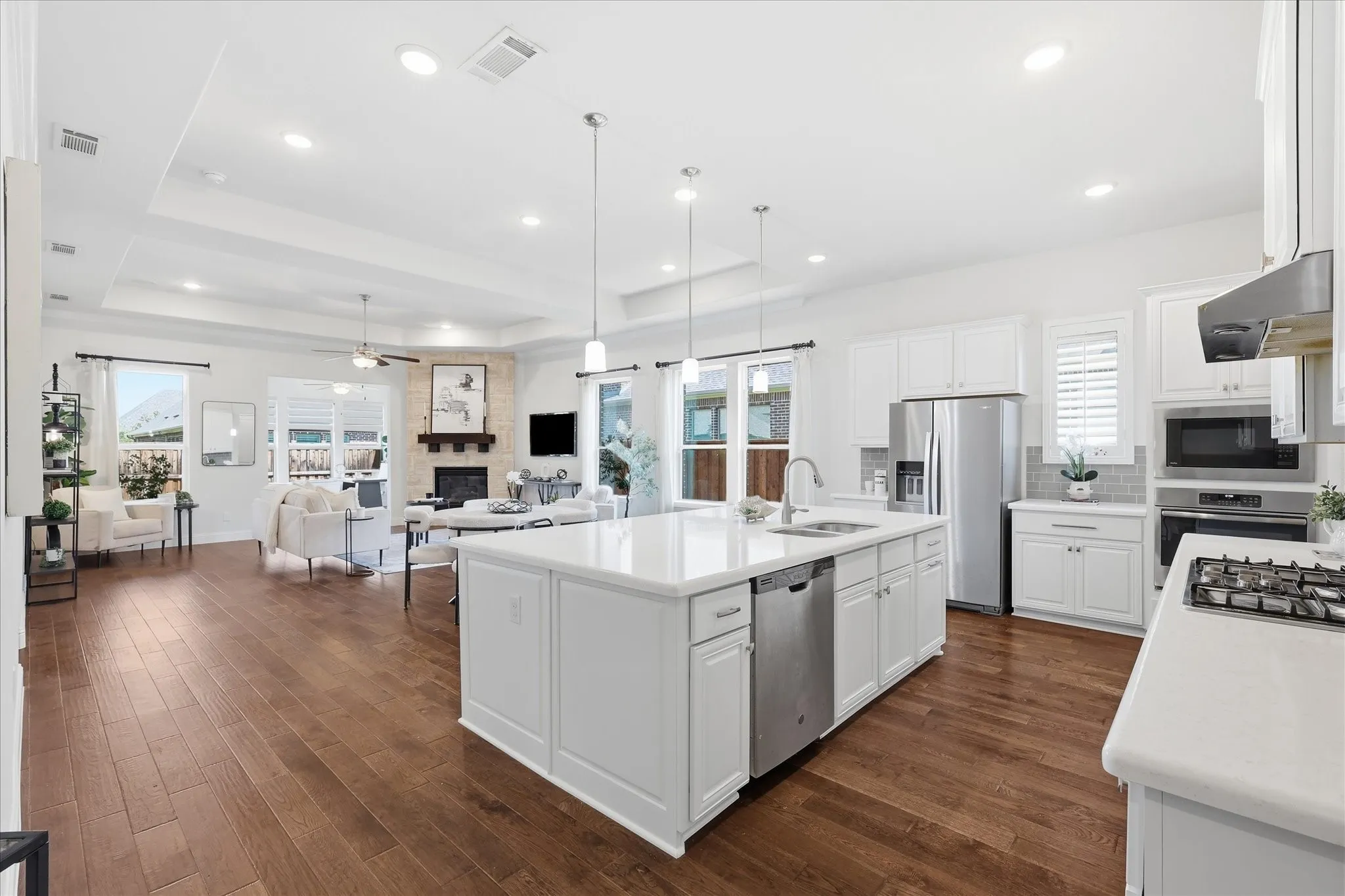 Single Family Residence For Sale in Denton County , 7609 Haddington, The Colony, Texas 75056, 2 Bedroom, 2 Bathroom, 2 Garage spaces, 2,022 Sqft, built in 2018, mls#21343372, Real Estate Agent in The Colony, Homes For Sale in Denton county, Homes For Sale in The Colony, Realtor in The Colony Texas, Real Estate Brokerage Independent Realty Texas, Luminita Cordes Realtor