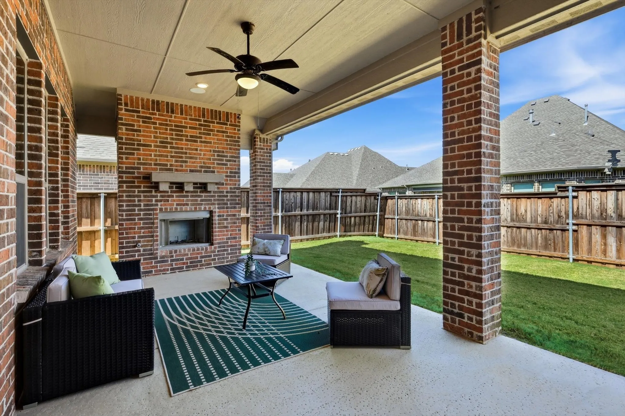 Single Family Residence For Sale in Denton County , 7609 Haddington, The Colony, Texas 75056, 2 Bedroom, 2 Bathroom, 2 Garage spaces, 2,022 Sqft, built in 2018, mls#21343372, Real Estate Agent in The Colony, Homes For Sale in Denton county, Homes For Sale in The Colony, Realtor in The Colony Texas, Real Estate Brokerage Independent Realty Texas, Luminita Cordes Realtor