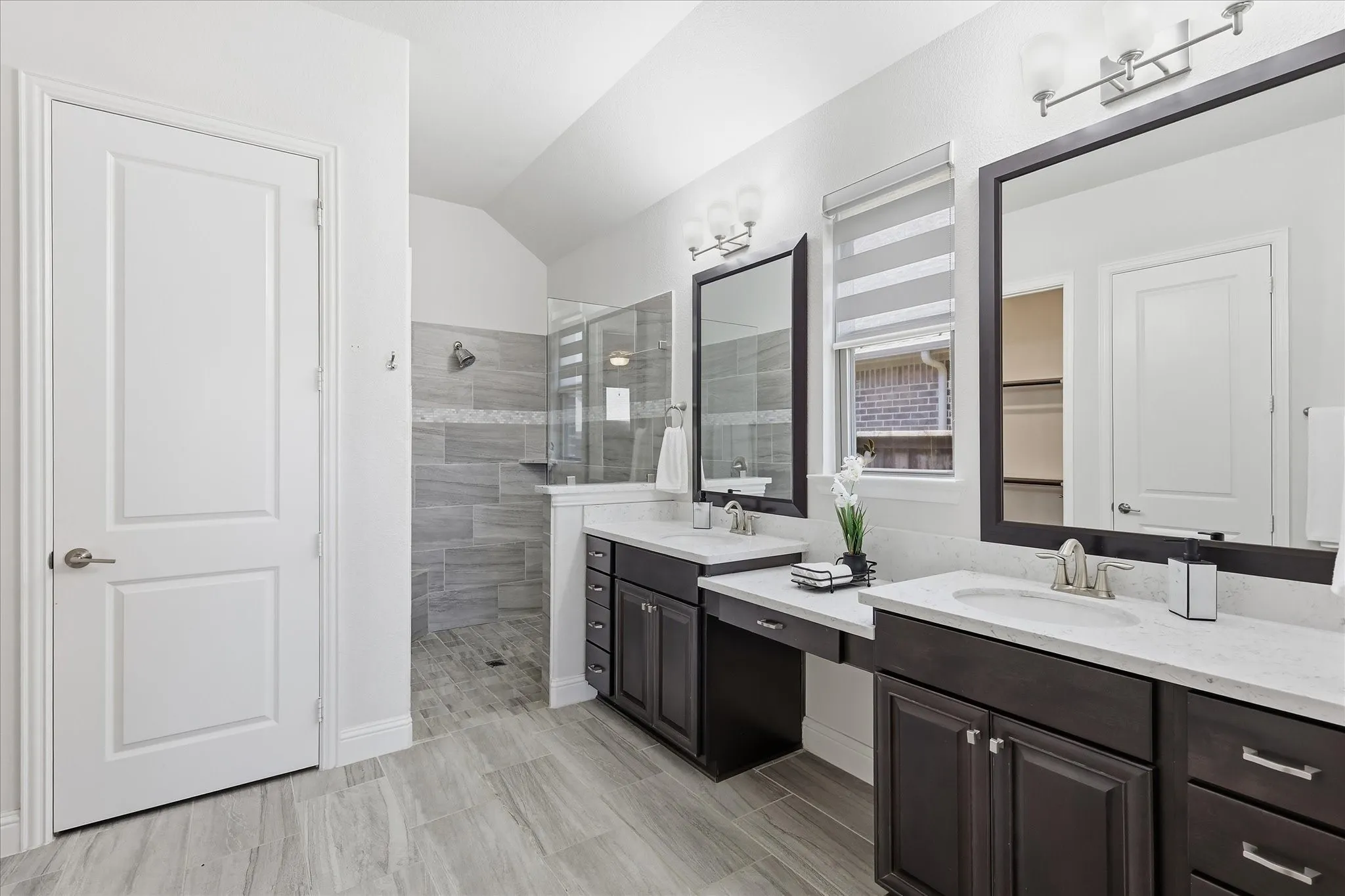 Single Family Residence For Sale in Denton County , 7609 Haddington, The Colony, Texas 75056, 2 Bedroom, 2 Bathroom, 2 Garage spaces, 2,022 Sqft, built in 2018, mls#21343372, Real Estate Agent in The Colony, Homes For Sale in Denton county, Homes For Sale in The Colony, Realtor in The Colony Texas, Real Estate Brokerage Independent Realty Texas, Luminita Cordes Realtor