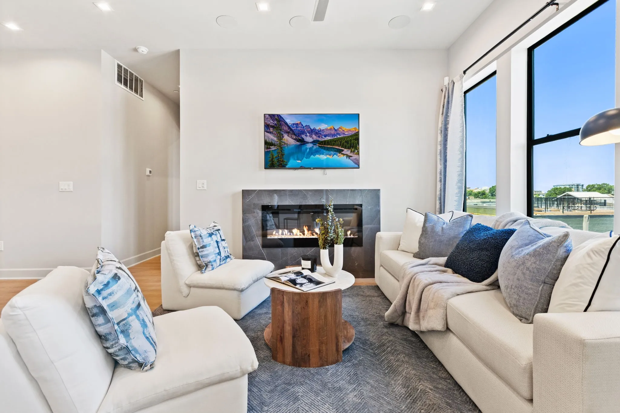 Condominium For Sale in Dallas County , 1900 S Ervay Street 414, Dallas, Texas 75215, 2 Bedrooms, 3 Bathrooms, 2 Garage spaces, 1,491 Sqft, built in 2026, Price $535,000, mls#21344559, Real Estate Agent in Dallas, Homes For Sale in Dallas county, Homes For Sale in Dallas, Realtor in Dallas Texas, Real Estate Brokerage Independent Realty Texas, Luminita Cordes Realtor