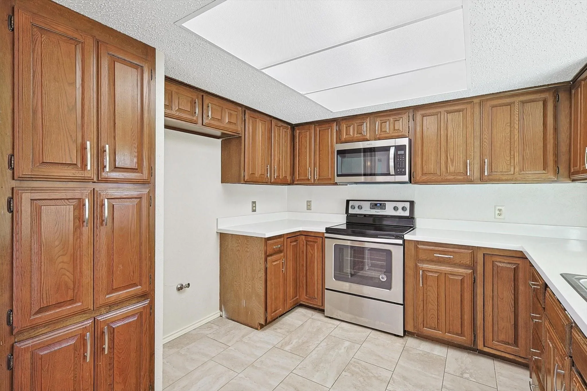 Single Family Residence For Rent in Dallas County , 338 Edgewood Drive, Coppell, Texas 75019, 4 Bedroom, 2 Bathroom, 2 Garage spaces, 1,538 Sqft, built in 1982, mls#21344576, Real Estate Agent in Coppell, Homes For Rent in Dallas county, Homes For Rent in Coppell, Realtor in Coppell Texas, Real Estate Brokerage Independent Realty Texas, Luminita Cordes Realtor