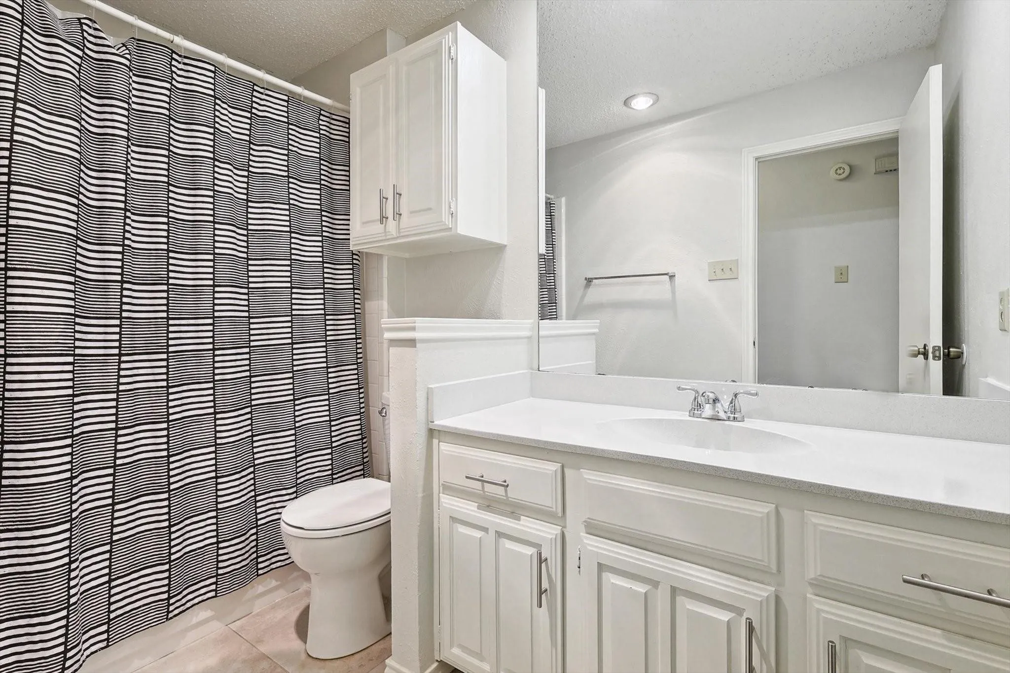 Single Family Residence For Rent in Dallas County , 338 Edgewood Drive, Coppell, Texas 75019, 4 Bedroom, 2 Bathroom, 2 Garage spaces, 1,538 Sqft, built in 1982, mls#21344576, Real Estate Agent in Coppell, Homes For Rent in Dallas county, Homes For Rent in Coppell, Realtor in Coppell Texas, Real Estate Brokerage Independent Realty Texas, Luminita Cordes Realtor