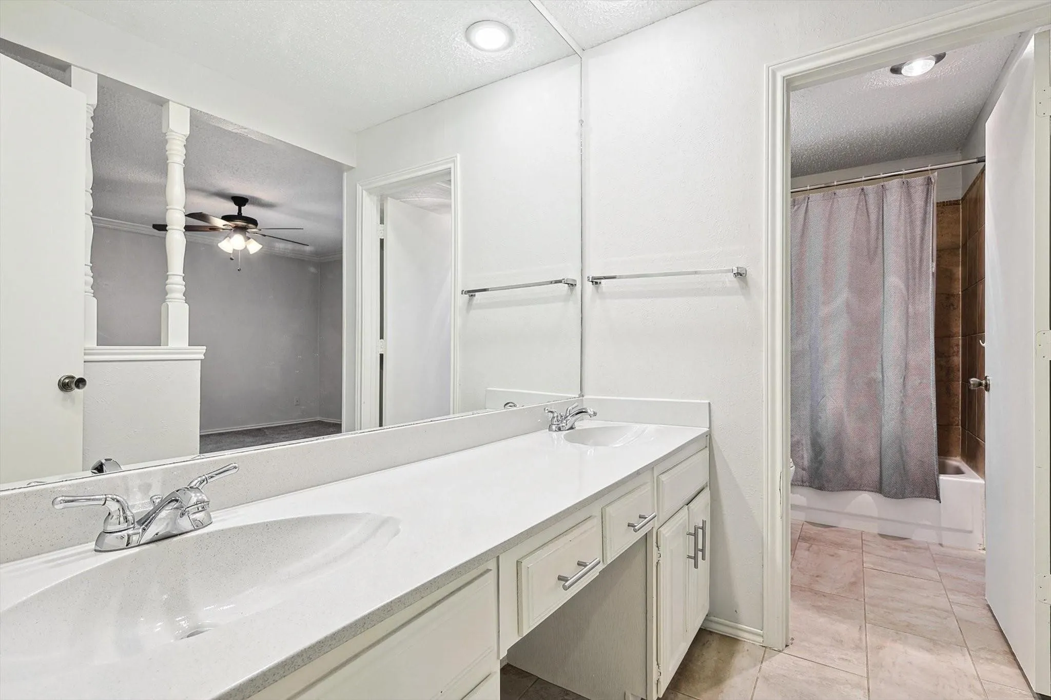 Single Family Residence For Rent in Dallas County , 338 Edgewood Drive, Coppell, Texas 75019, 4 Bedroom, 2 Bathroom, 2 Garage spaces, 1,538 Sqft, built in 1982, mls#21344576, Real Estate Agent in Coppell, Homes For Rent in Dallas county, Homes For Rent in Coppell, Realtor in Coppell Texas, Real Estate Brokerage Independent Realty Texas, Luminita Cordes Realtor