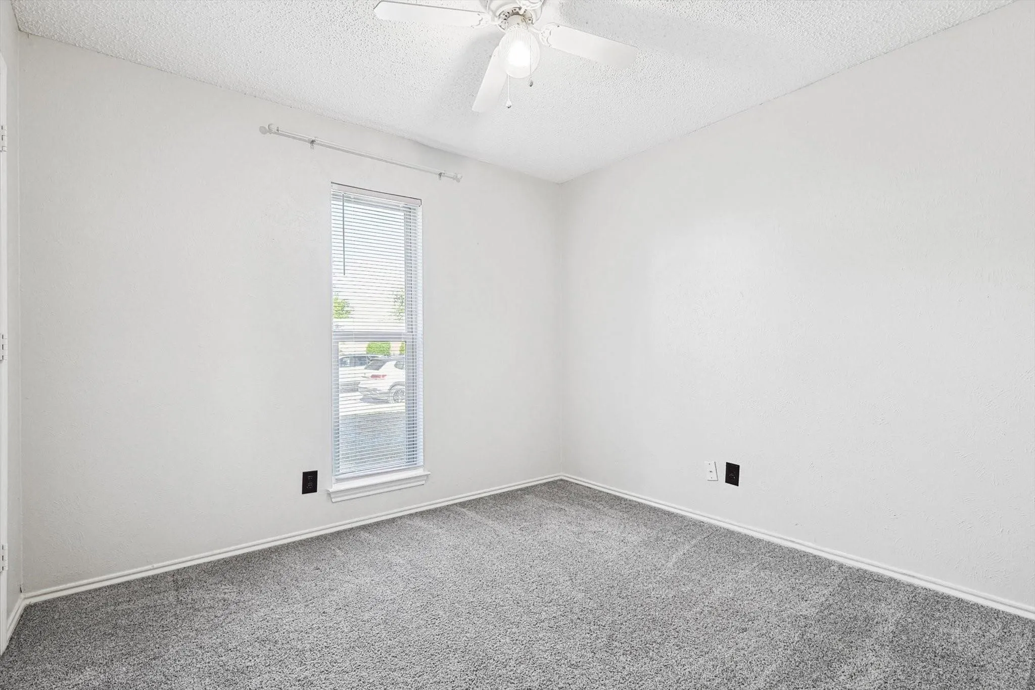 Single Family Residence For Rent in Dallas County , 338 Edgewood Drive, Coppell, Texas 75019, 4 Bedroom, 2 Bathroom, 2 Garage spaces, 1,538 Sqft, built in 1982, mls#21344576, Real Estate Agent in Coppell, Homes For Rent in Dallas county, Homes For Rent in Coppell, Realtor in Coppell Texas, Real Estate Brokerage Independent Realty Texas, Luminita Cordes Realtor