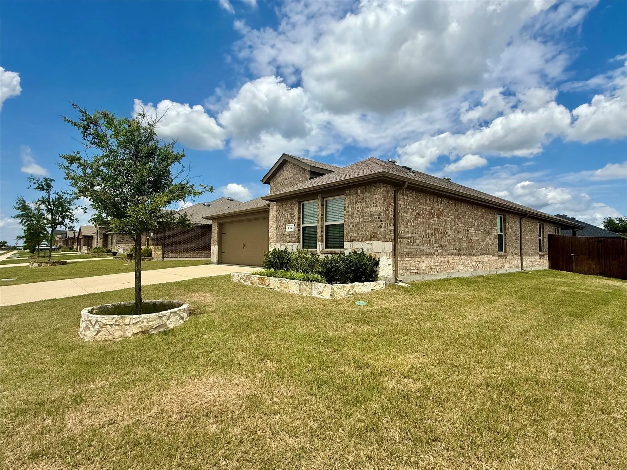 Single Family Residence For Rent in Collin County , 717 Cottonwood Way, Royse City, Texas 75189, 4 Bedroom, 3 Bathroom, 2 Garage spaces, 2,073 Sqft, built in 2020, mls#21344642, Real Estate Agent in Royse City, Homes For Rent in Collin county, Homes For Rent in Royse City, Realtor in Royse City Texas, Real Estate Brokerage Independent Realty Texas, Luminita Cordes Realtor