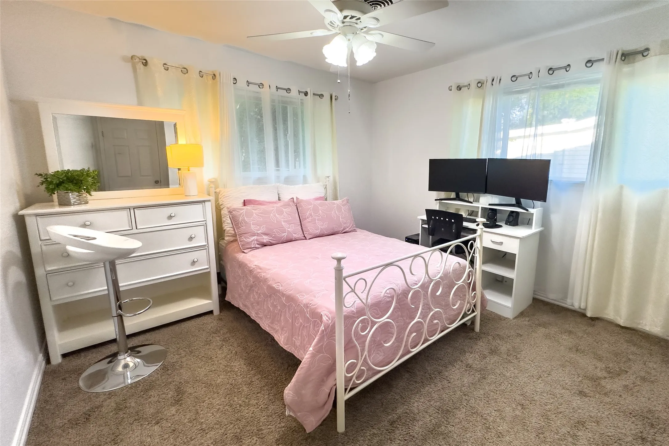 Single Family Residence For Sale in Bell County , 2801 Cheaney Drive, Killeen, Texas 76543, 3 Bedroom, 2 Bathroom, 1 Garage spaces, 1,504 Sqft, built in 1963, mls#21344650, Real Estate Agent in Killeen, Homes For Sale in Bell county, Homes For Sale in Killeen, Realtor in Killeen Texas, Real Estate Brokerage Independent Realty Texas, Luminita Cordes Realtor