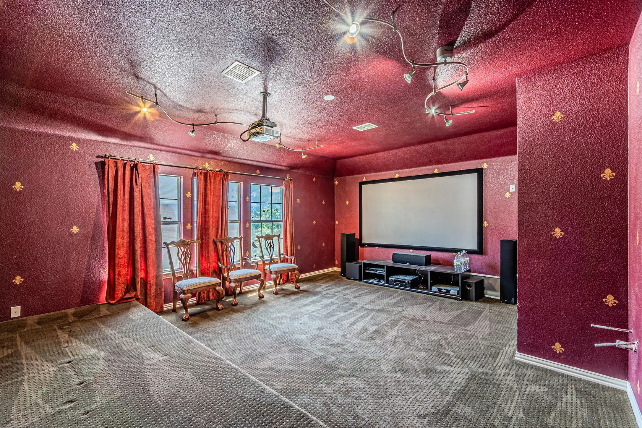 Single Family Residence For Sale in Denton County , 1913 Blue Ridge Drive, Flower Mound, Texas 75028, 4 Bedroom, 4 Bathroom, 2 Garage spaces, 3,783 Sqft, built in 1999, mls#21344640, Real Estate Agent in Flower Mound, Homes For Sale in Denton county, Homes For Sale in Flower Mound, Realtor in Flower Mound Texas, Real Estate Brokerage Independent Realty Texas, Luminita Cordes Realtor