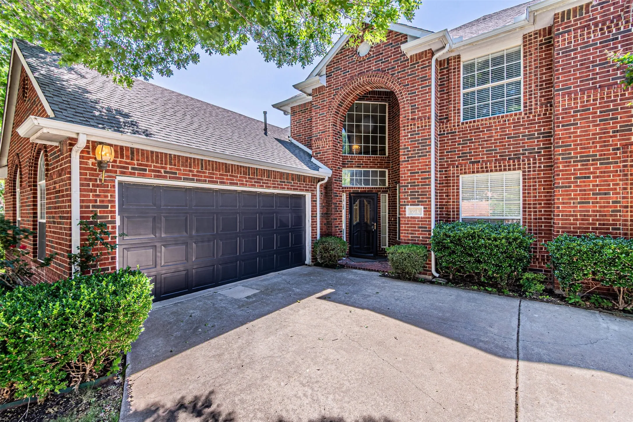 Single Family Residence For Sale in Denton County , 1913 Blue Ridge Drive, Flower Mound, Texas 75028, 4 Bedroom, 4 Bathroom, 2 Garage spaces, 3,783 Sqft, built in 1999, mls#21344640, Real Estate Agent in Flower Mound, Homes For Sale in Denton county, Homes For Sale in Flower Mound, Realtor in Flower Mound Texas, Real Estate Brokerage Independent Realty Texas, Luminita Cordes Realtor
