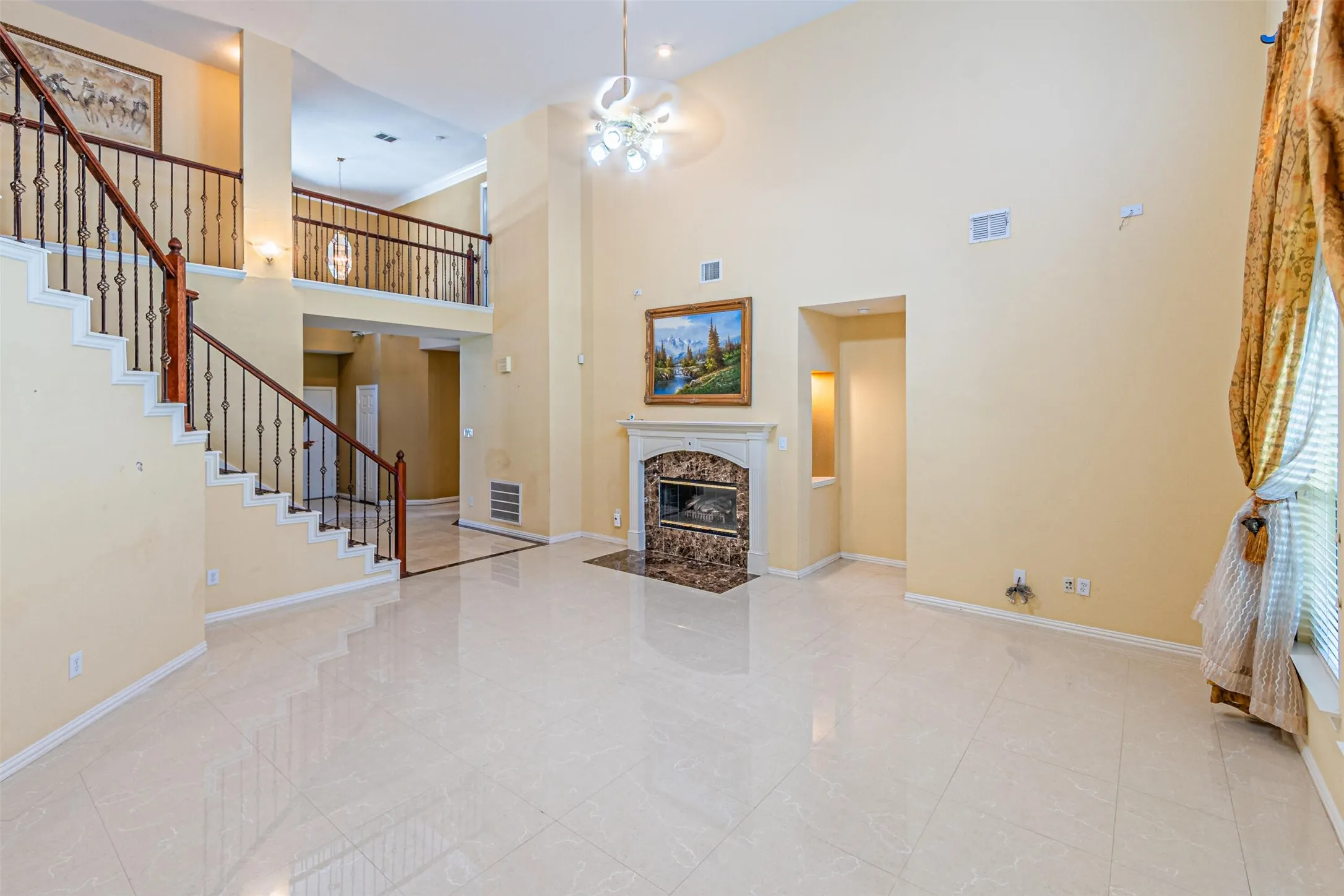 Single Family Residence For Sale in Denton County , 1913 Blue Ridge Drive, Flower Mound, Texas 75028, 4 Bedroom, 4 Bathroom, 2 Garage spaces, 3,783 Sqft, built in 1999, mls#21344640, Real Estate Agent in Flower Mound, Homes For Sale in Denton county, Homes For Sale in Flower Mound, Realtor in Flower Mound Texas, Real Estate Brokerage Independent Realty Texas, Luminita Cordes Realtor
