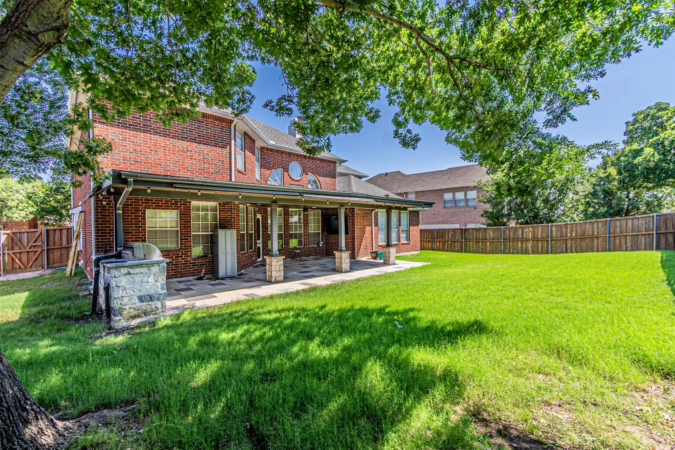 Single Family Residence For Sale in Denton County , 1913 Blue Ridge Drive, Flower Mound, Texas 75028, 4 Bedroom, 4 Bathroom, 2 Garage spaces, 3,783 Sqft, built in 1999, mls#21344640, Real Estate Agent in Flower Mound, Homes For Sale in Denton county, Homes For Sale in Flower Mound, Realtor in Flower Mound Texas, Real Estate Brokerage Independent Realty Texas, Luminita Cordes Realtor