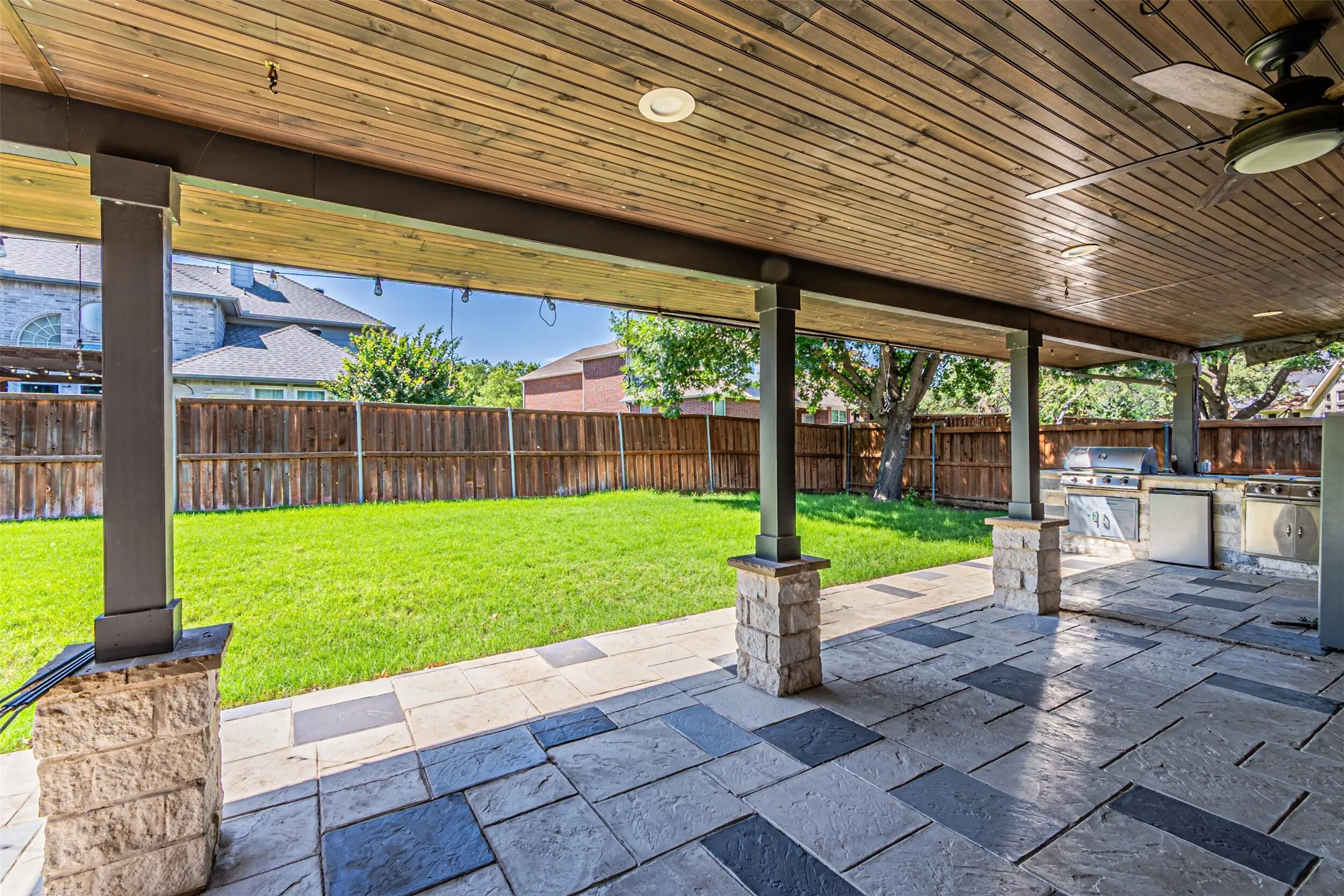 Single Family Residence For Sale in Denton County , 1913 Blue Ridge Drive, Flower Mound, Texas 75028, 4 Bedroom, 4 Bathroom, 2 Garage spaces, 3,783 Sqft, built in 1999, mls#21344640, Real Estate Agent in Flower Mound, Homes For Sale in Denton county, Homes For Sale in Flower Mound, Realtor in Flower Mound Texas, Real Estate Brokerage Independent Realty Texas, Luminita Cordes Realtor