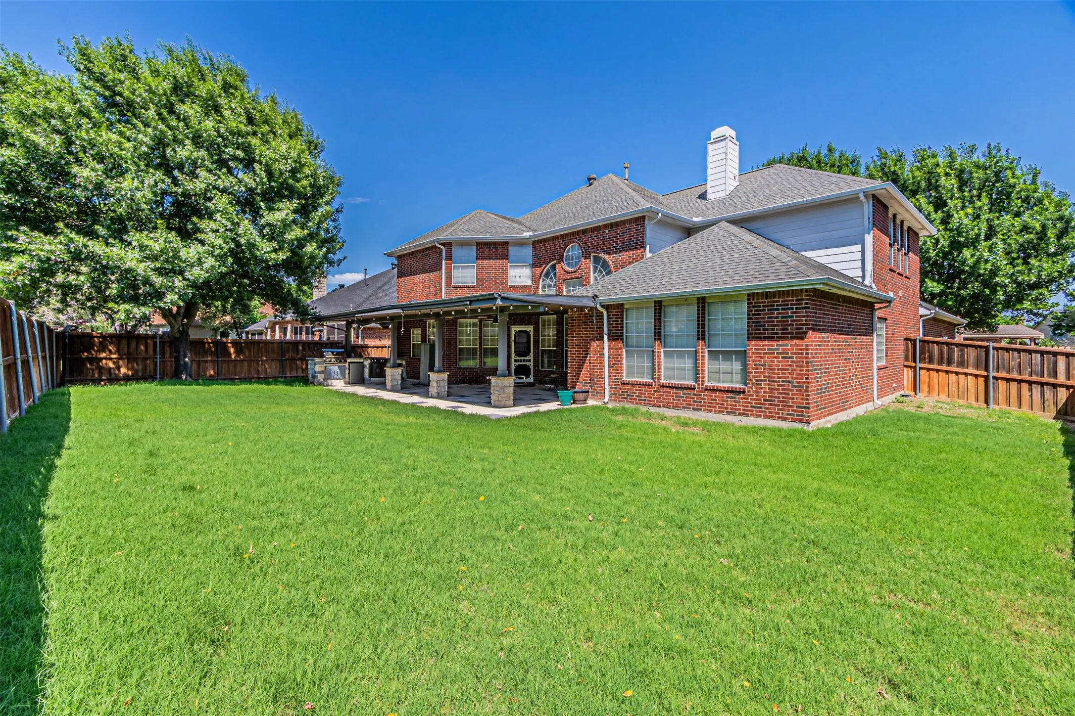 Single Family Residence For Sale in Denton County , 1913 Blue Ridge Drive, Flower Mound, Texas 75028, 4 Bedroom, 4 Bathroom, 2 Garage spaces, 3,783 Sqft, built in 1999, mls#21344640, Real Estate Agent in Flower Mound, Homes For Sale in Denton county, Homes For Sale in Flower Mound, Realtor in Flower Mound Texas, Real Estate Brokerage Independent Realty Texas, Luminita Cordes Realtor