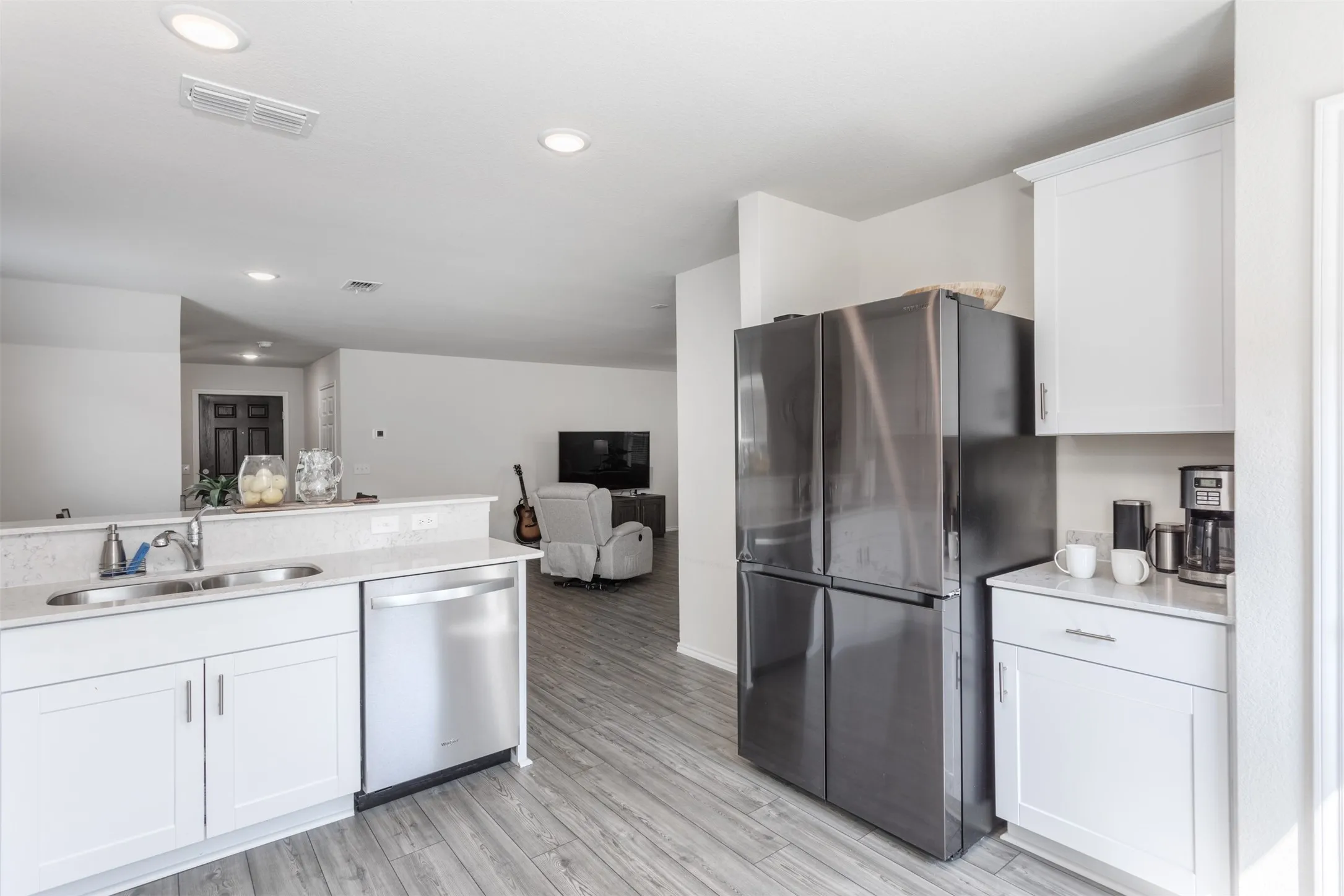 Single Family Residence For Rent in Collin County , 859 Table Rock Street, Princeton, Texas 75407, 4 Bedroom, 3 Bathroom, 2 Garage spaces, 2,183 Sqft, built in 2022, mls#21344357, Real Estate Agent in Princeton, Homes For Rent in Collin county, Homes For Rent in Princeton, Realtor in Princeton Texas, Real Estate Brokerage Independent Realty Texas, Luminita Cordes Realtor