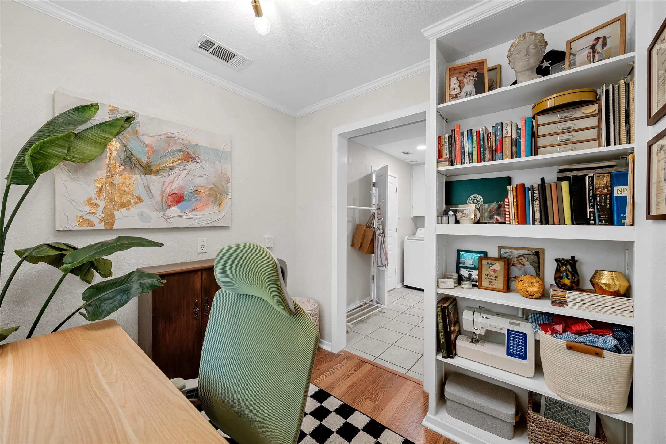 Single Family Residence For Sale in Mc Lennan County , 5306 Lake Crest Drive, Waco, Texas 76710, 2 Bedroom, 2 Bathroom, 2 Garage spaces, 1,618 Sqft, built in 1964, mls#21344303, Real Estate Agent in Waco, Homes For Sale in Mc Lennan county, Homes For Sale in Waco, Realtor in Waco Texas, Real Estate Brokerage Independent Realty Texas, Luminita Cordes Realtor