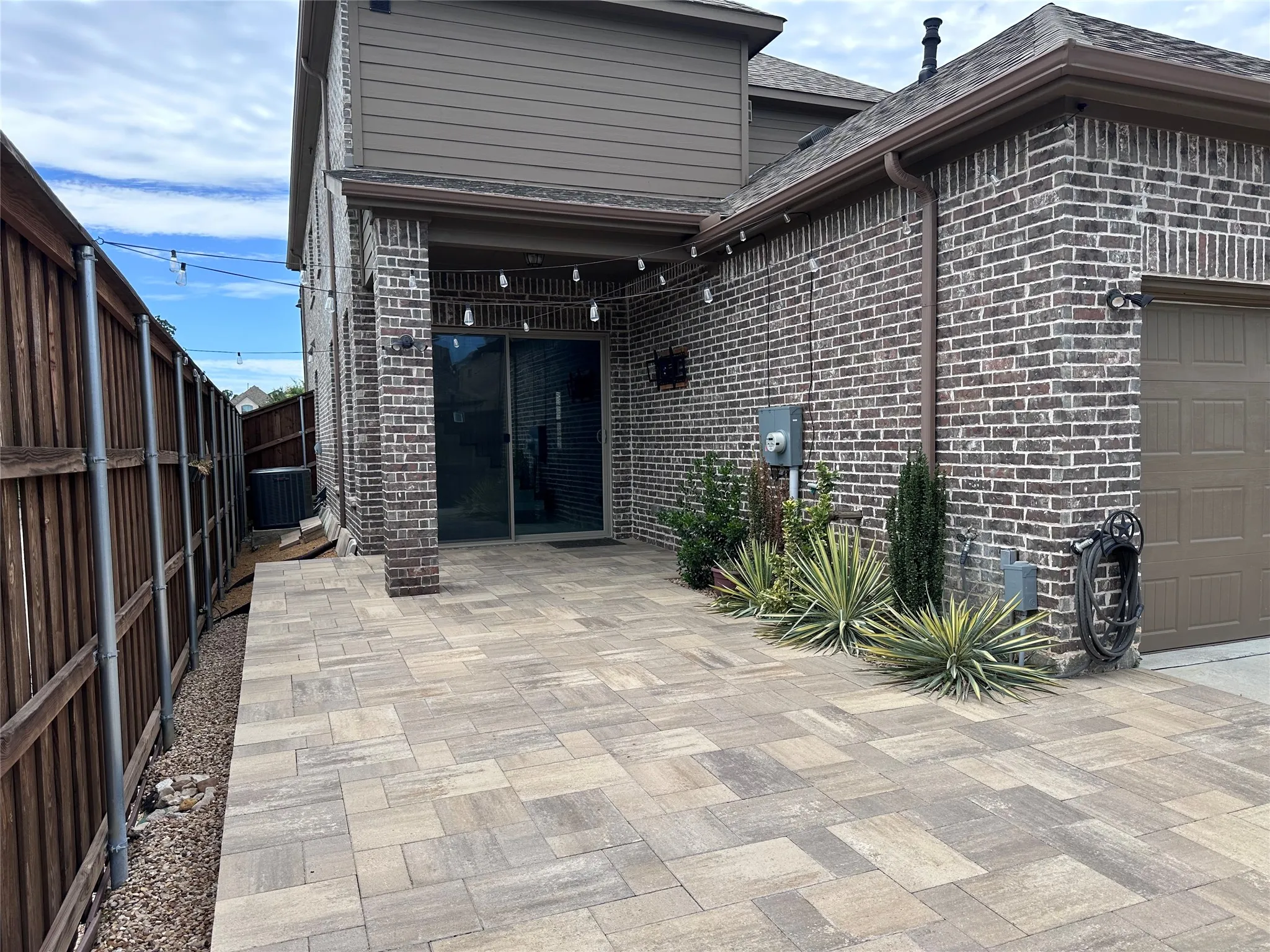 Single Family Residence For Rent in Denton County , 2200 7th Avenue, Flower Mound, Texas 75028, 4 Bedroom, 4 Bathroom, 2 Garage spaces, 2,960 Sqft, built in 2022, mls#21344549, Real Estate Agent in Flower Mound, Homes For Rent in Denton county, Homes For Rent in Flower Mound, Realtor in Flower Mound Texas, Real Estate Brokerage Independent Realty Texas, Luminita Cordes Realtor