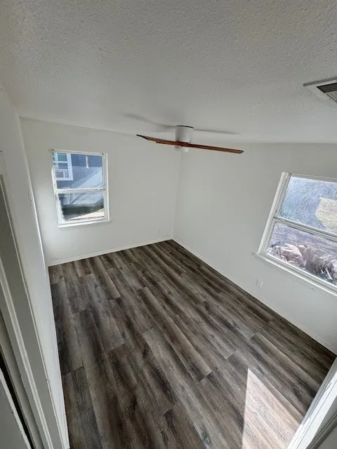 Duplex For Rent in Dallas County , 1302 Stone Drive, Irving, Texas 75061, 2 Bedrooms, 1 Bathroom, 2 Garage spaces, 1,288 Sqft, built in 1973, Price $1,650, mls#21344658, Real Estate Agent in Irving, Homes For Rent in Dallas county, Homes For Rent in Irving, Realtor in Irving Texas, Real Estate Brokerage Independent Realty Texas, Luminita Cordes Realtor