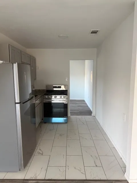 Duplex For Rent in Dallas County , 1302 Stone Drive, Irving, Texas 75061, 2 Bedrooms, 1 Bathroom, 2 Garage spaces, 1,288 Sqft, built in 1973, Price $1,650, mls#21344658, Real Estate Agent in Irving, Homes For Rent in Dallas county, Homes For Rent in Irving, Realtor in Irving Texas, Real Estate Brokerage Independent Realty Texas, Luminita Cordes Realtor