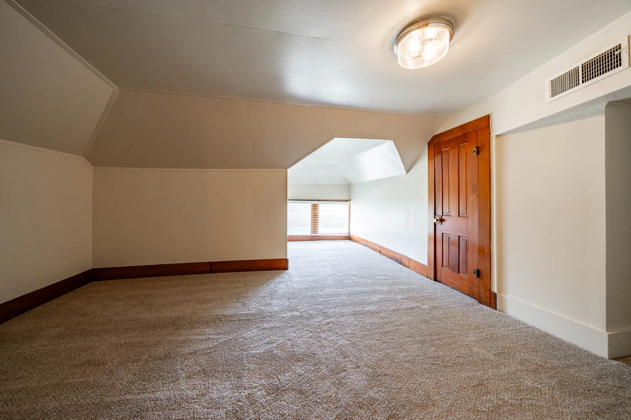 Single Family Residence For Sale in Haskell County , 401 N Avenue H, Haskell, Texas 79521, 3 Bedroom, 3 Bathroom, Garage spaces, 4,301 Sqft, built in 1907, mls#21343483, Real Estate Agent in Haskell, Homes For Sale in Haskell county, Homes For Sale in Haskell, Realtor in Haskell Texas, Real Estate Brokerage Independent Realty Texas, Luminita Cordes Realtor