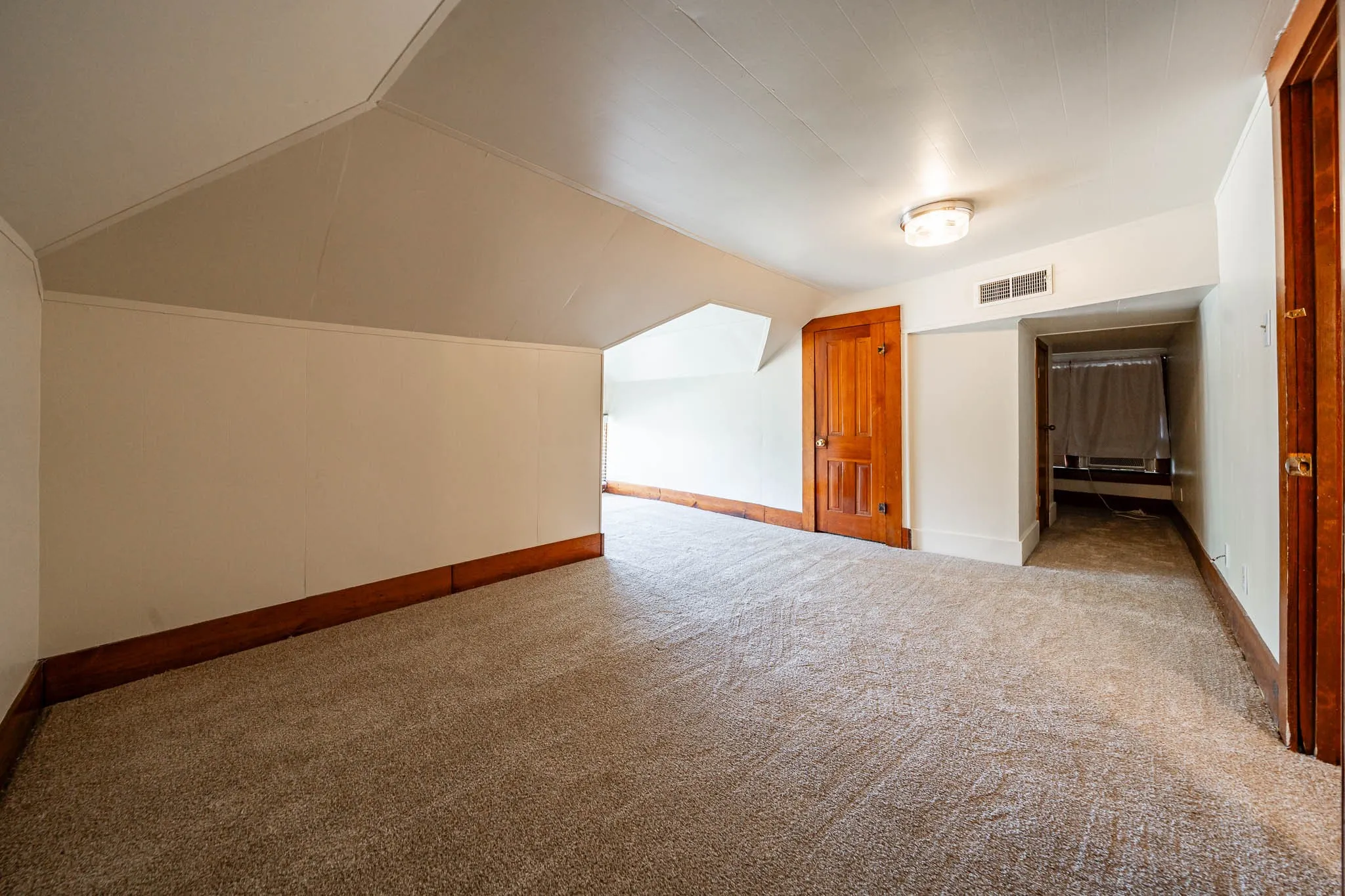 Single Family Residence For Sale in Haskell County , 401 N Avenue H, Haskell, Texas 79521, 3 Bedroom, 3 Bathroom, Garage spaces, 4,301 Sqft, built in 1907, mls#21343483, Real Estate Agent in Haskell, Homes For Sale in Haskell county, Homes For Sale in Haskell, Realtor in Haskell Texas, Real Estate Brokerage Independent Realty Texas, Luminita Cordes Realtor