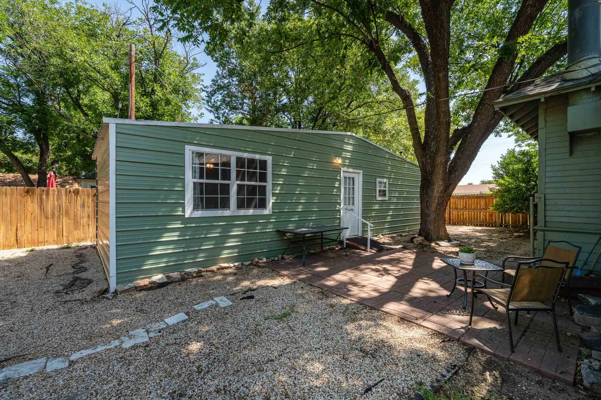 Single Family Residence For Sale in Haskell County , 401 N Avenue H, Haskell, Texas 79521, 3 Bedroom, 3 Bathroom, Garage spaces, 4,301 Sqft, built in 1907, mls#21343483, Real Estate Agent in Haskell, Homes For Sale in Haskell county, Homes For Sale in Haskell, Realtor in Haskell Texas, Real Estate Brokerage Independent Realty Texas, Luminita Cordes Realtor