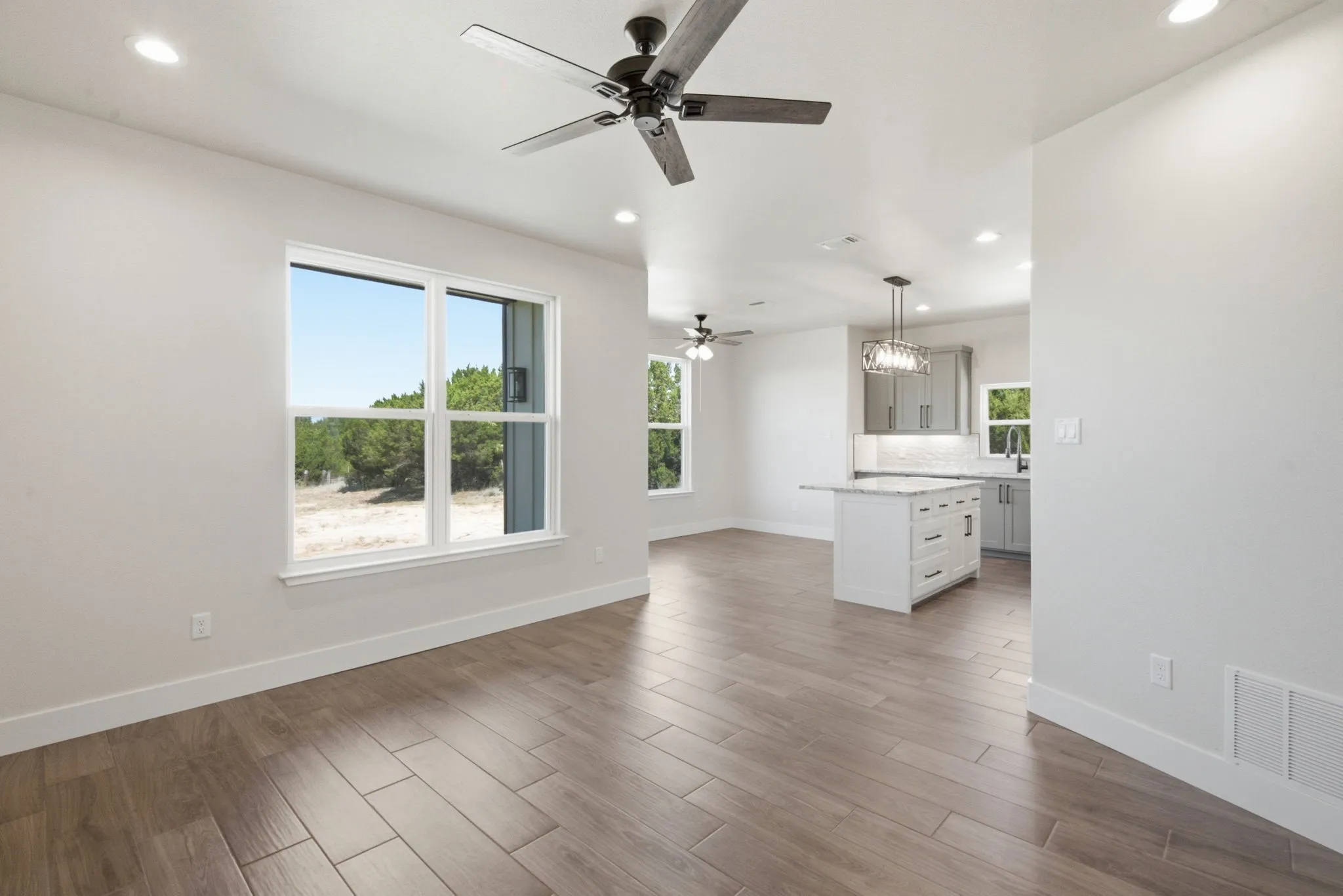 Single Family Residence For Sale in Parker County , 1613 Franklin Street, Weatherford, Texas 76086, 3 Bedroom, 3 Bathroom, 2 Garage spaces, 1,749 Sqft, built in 2025, mls#21344226, Real Estate Agent in Weatherford, Homes For Sale in Parker county, Homes For Sale in Weatherford, Realtor in Weatherford Texas, Real Estate Brokerage Independent Realty Texas, Luminita Cordes Realtor