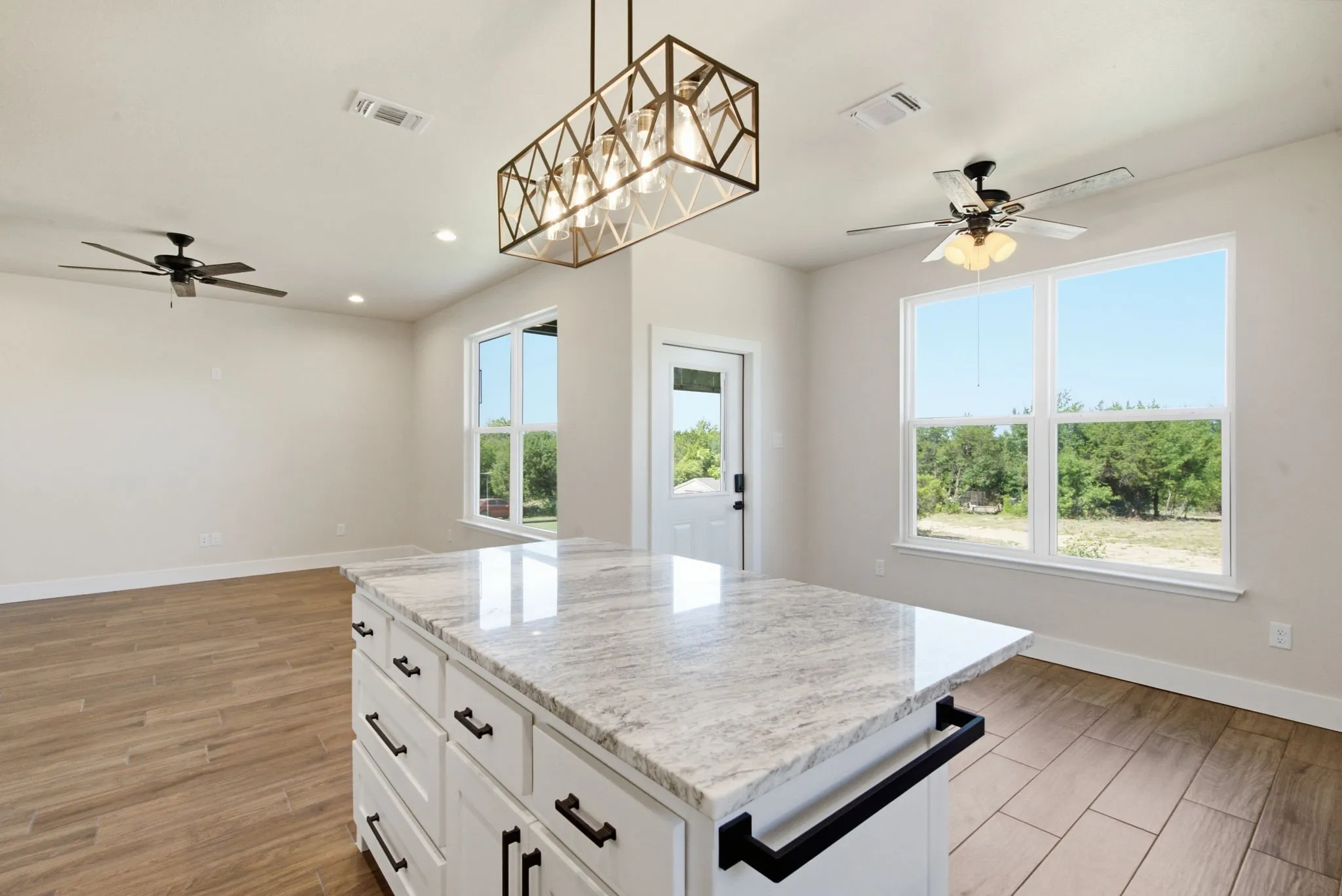 Single Family Residence For Sale in Parker County , 1613 Franklin Street, Weatherford, Texas 76086, 3 Bedroom, 3 Bathroom, 2 Garage spaces, 1,749 Sqft, built in 2025, mls#21344226, Real Estate Agent in Weatherford, Homes For Sale in Parker county, Homes For Sale in Weatherford, Realtor in Weatherford Texas, Real Estate Brokerage Independent Realty Texas, Luminita Cordes Realtor