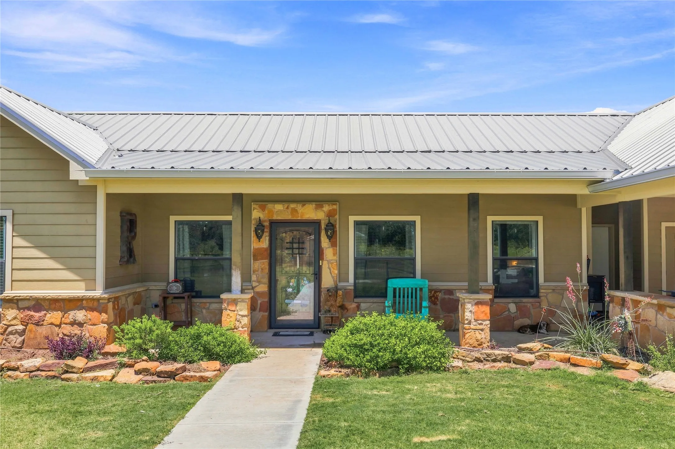 Farm For Sale in Mills County , 186 520, Mullin, Texas 76864, 4 Bedroom, 3 Bathroom, Garage spaces, 2,928 Sqft, built in 2015, mls#21341913, Real Estate Agent in Mullin, Homes For Sale in Mills county, Homes For Sale in Mullin, Realtor in Mullin Texas, Real Estate Brokerage Independent Realty Texas, Luminita Cordes Realtor