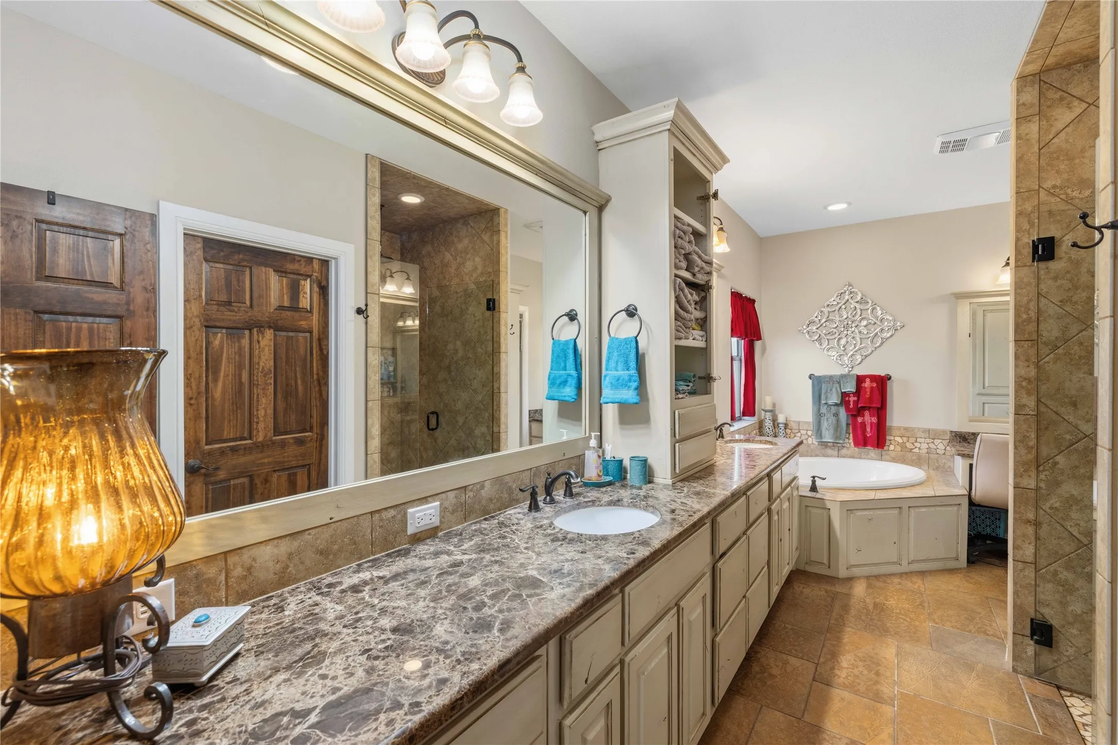 Farm For Sale in Mills County , 186 520, Mullin, Texas 76864, 4 Bedroom, 3 Bathroom, Garage spaces, 2,928 Sqft, built in 2015, mls#21341913, Real Estate Agent in Mullin, Homes For Sale in Mills county, Homes For Sale in Mullin, Realtor in Mullin Texas, Real Estate Brokerage Independent Realty Texas, Luminita Cordes Realtor